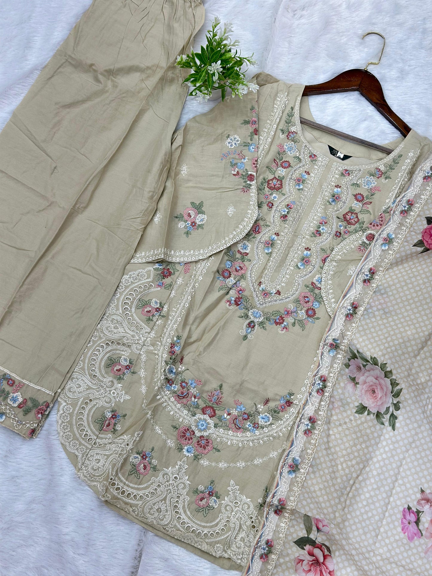 776 Readymade Pakistani Heavy Embroidered Coord-Set