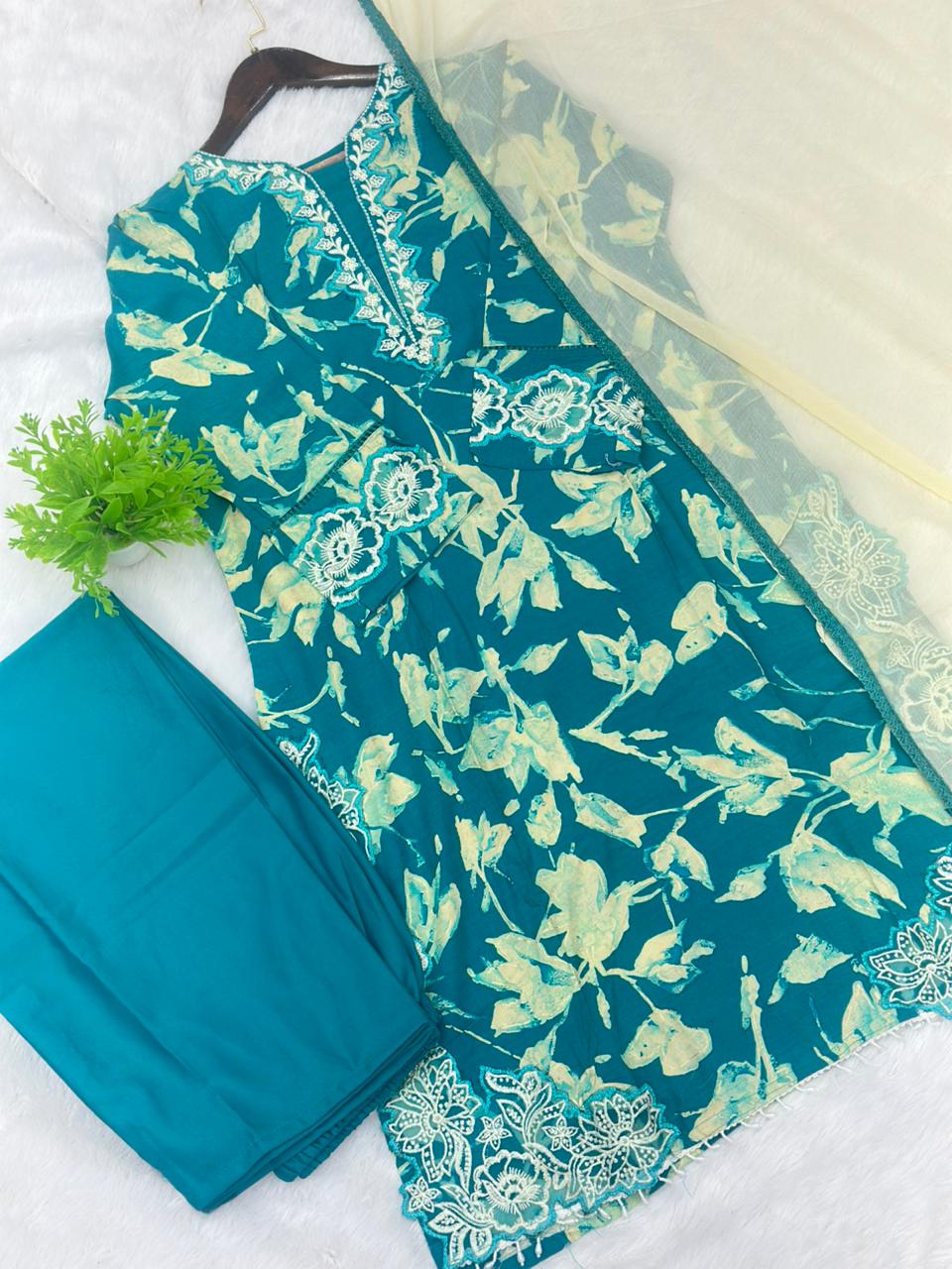 812 Readymade Pakistani Printed Coord-Set