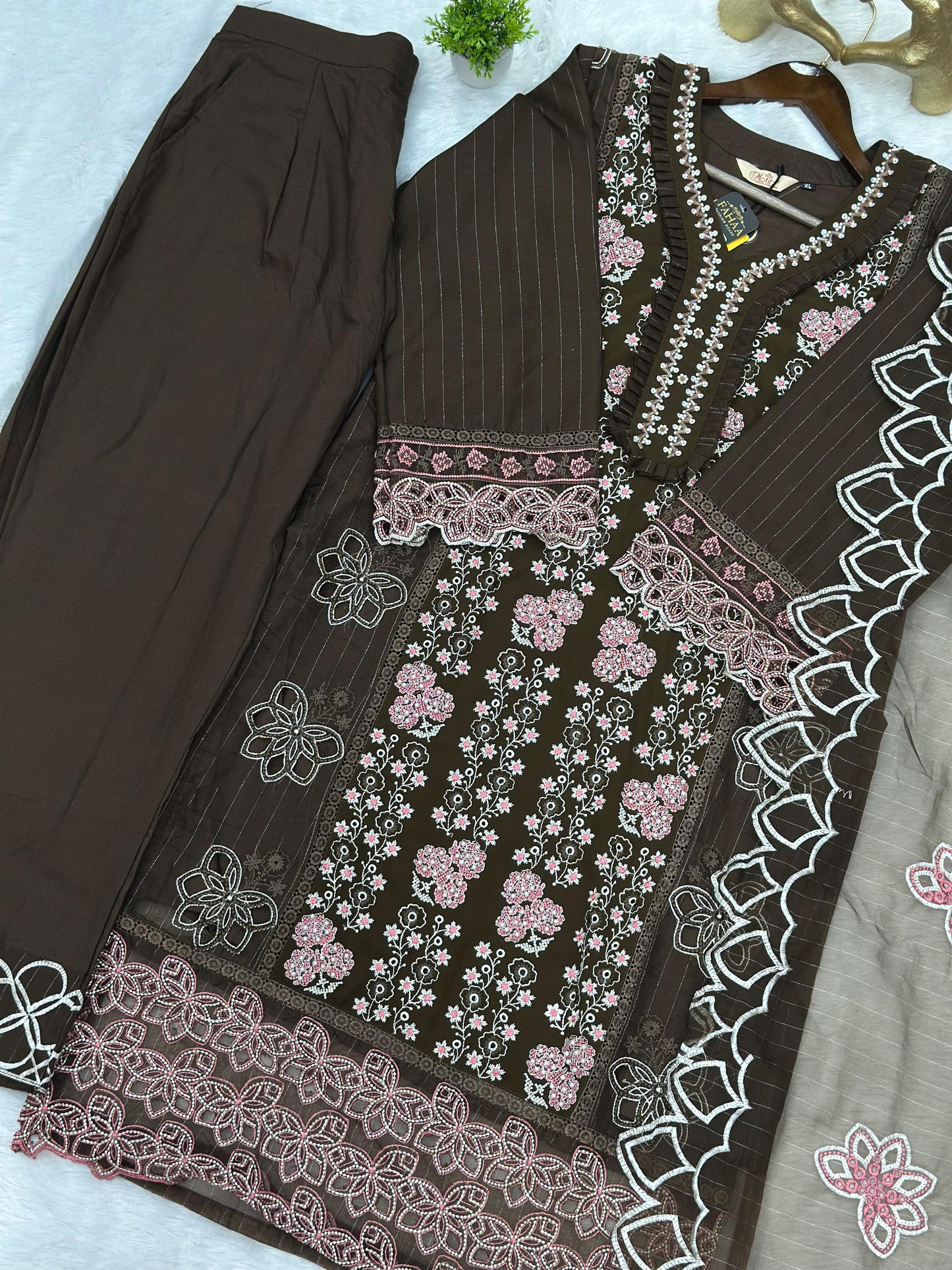 696 Motifz Party-wear