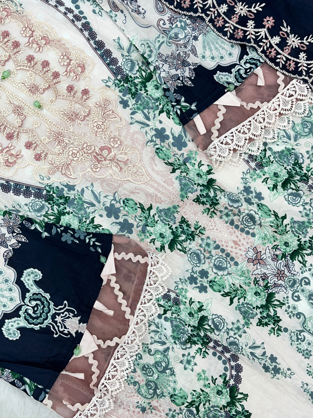 1498 Pakistani Heavy Lawn Suit - 2