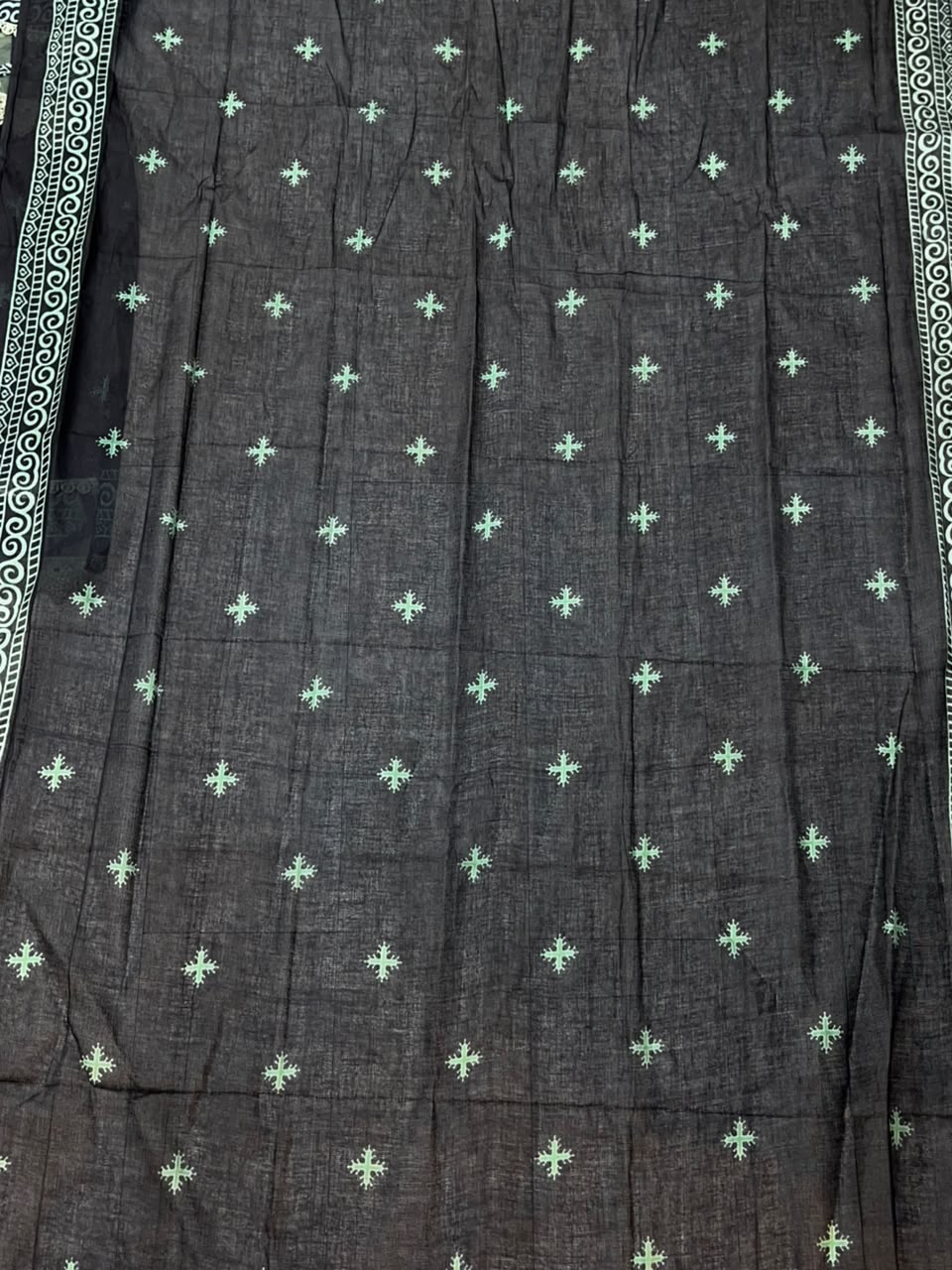 1501 Pakistani Embroidered Suit