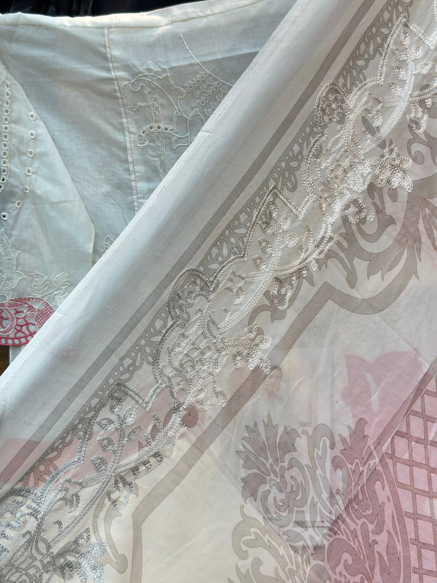 526 Maria-B Unstitched suit