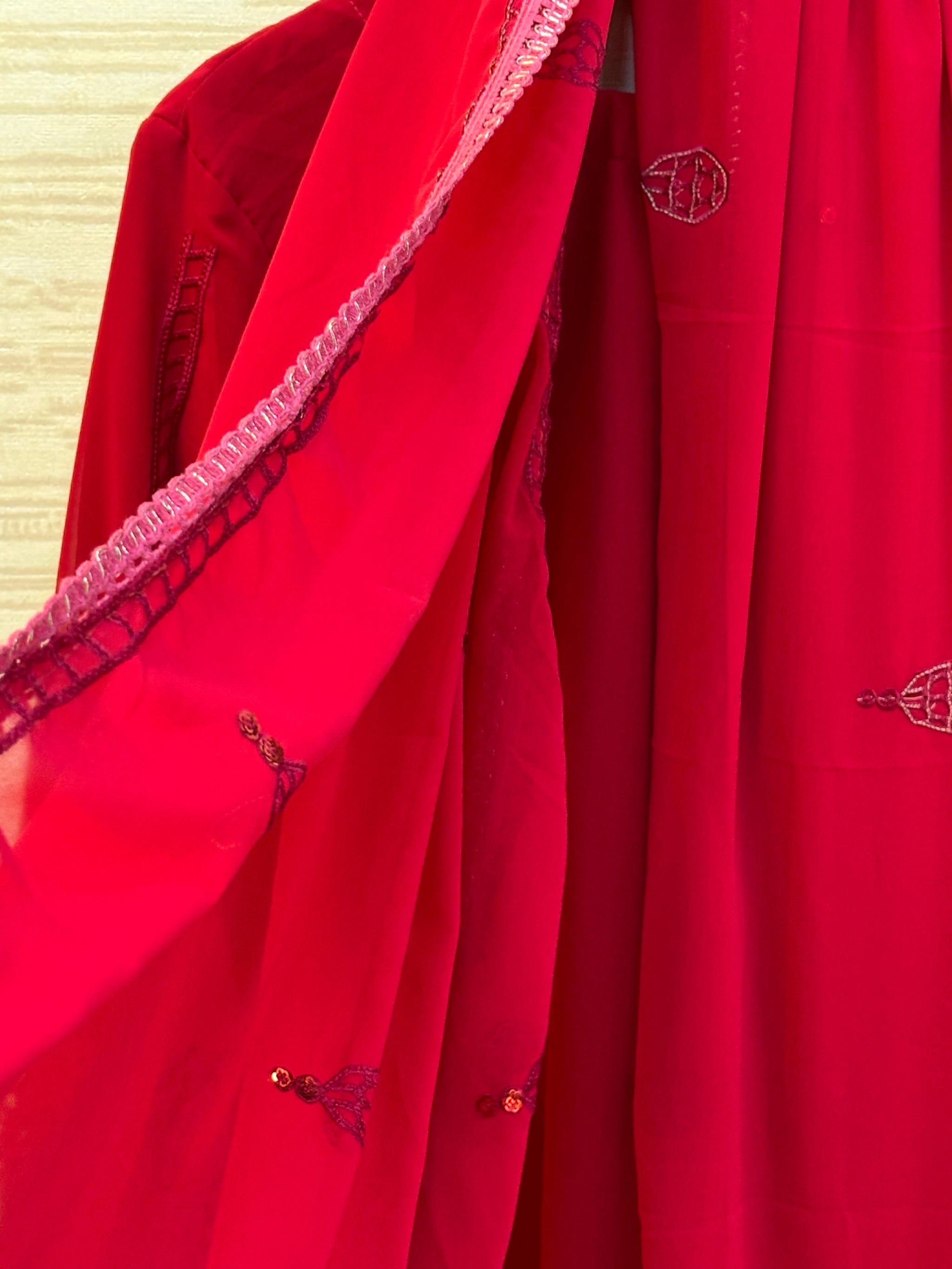379 Royal Rose Cutwork Part Wear