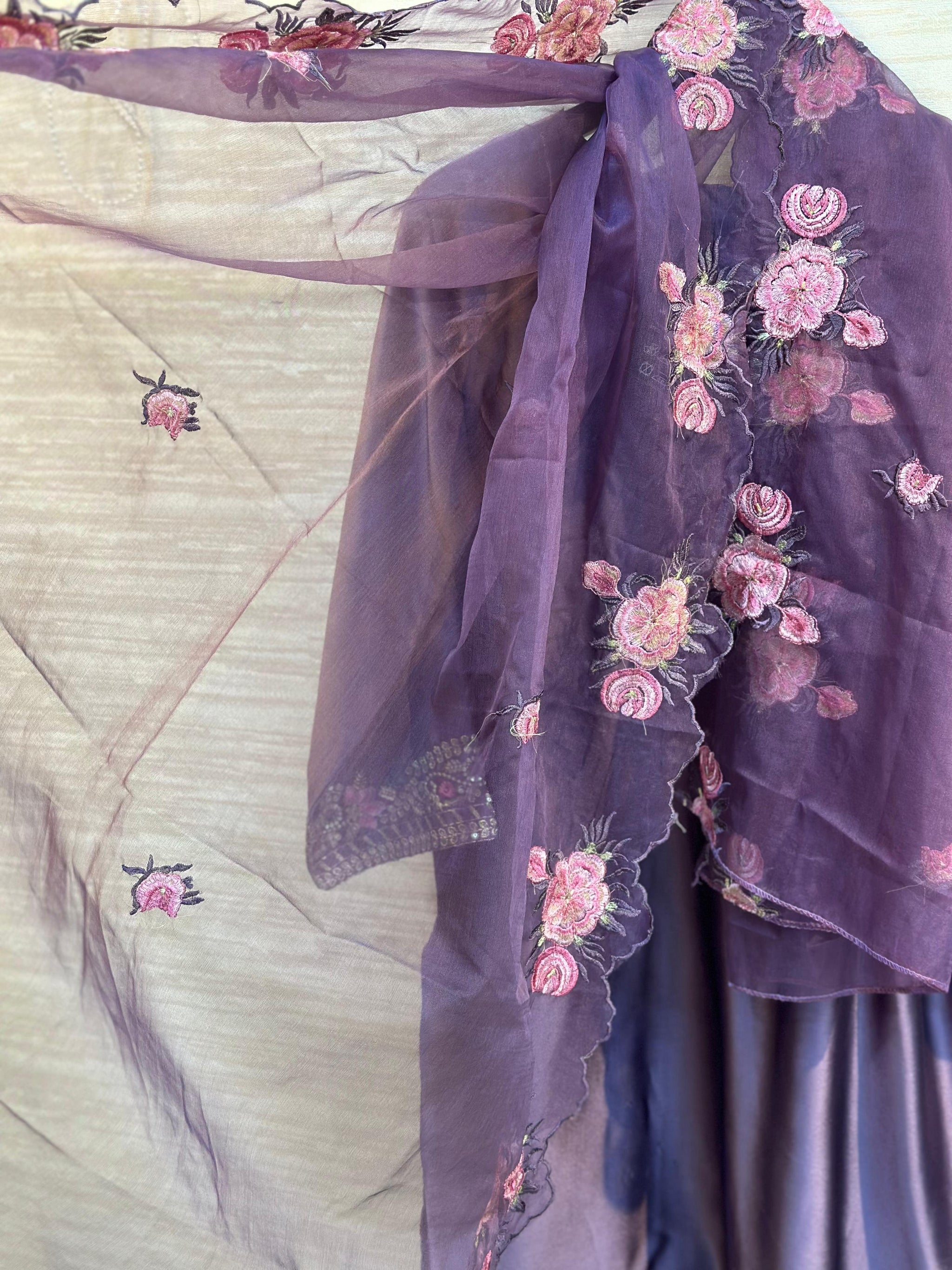 547 Pakistani Farshi Cordset