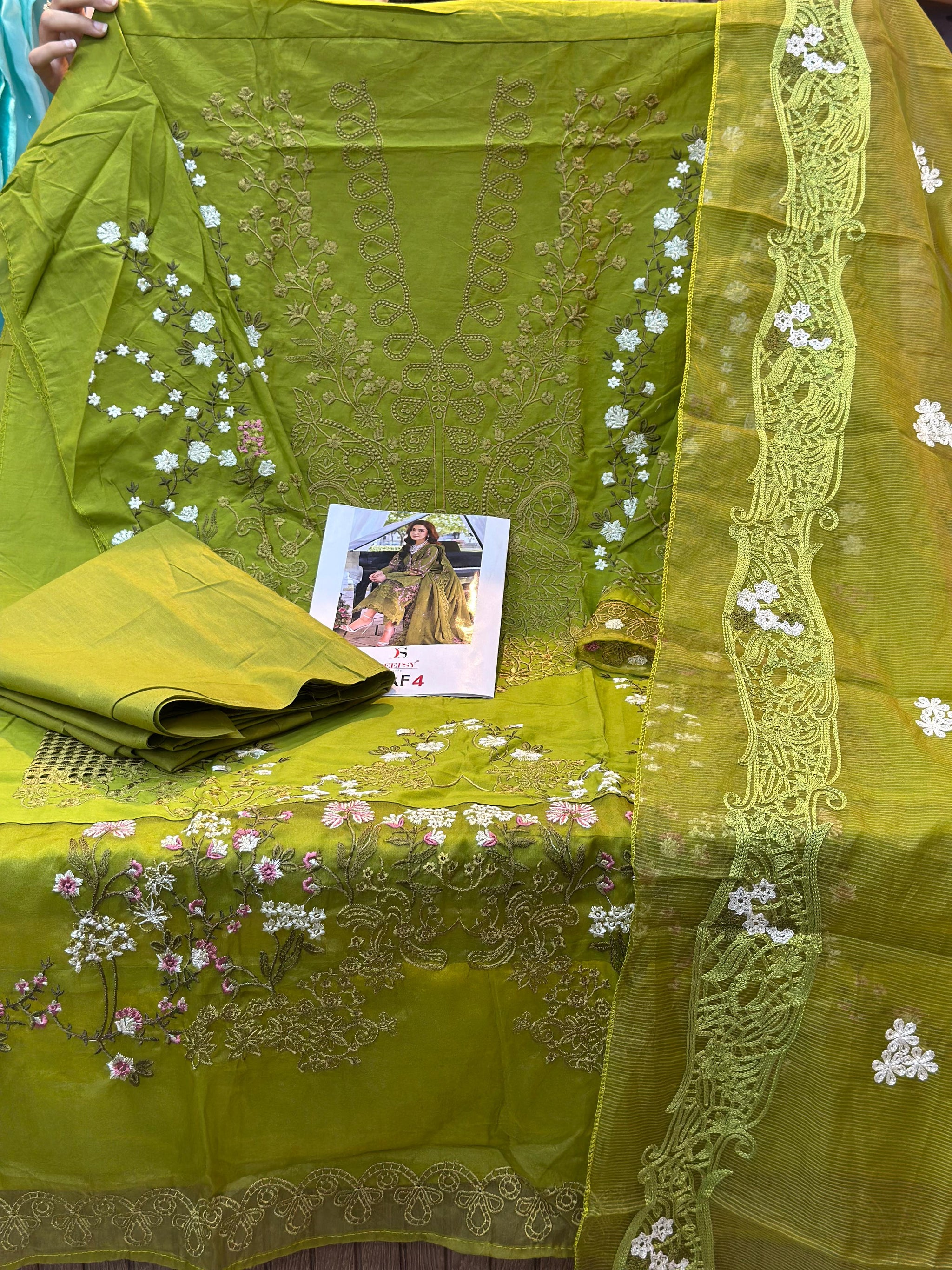 520 Elaf Unstitched suit