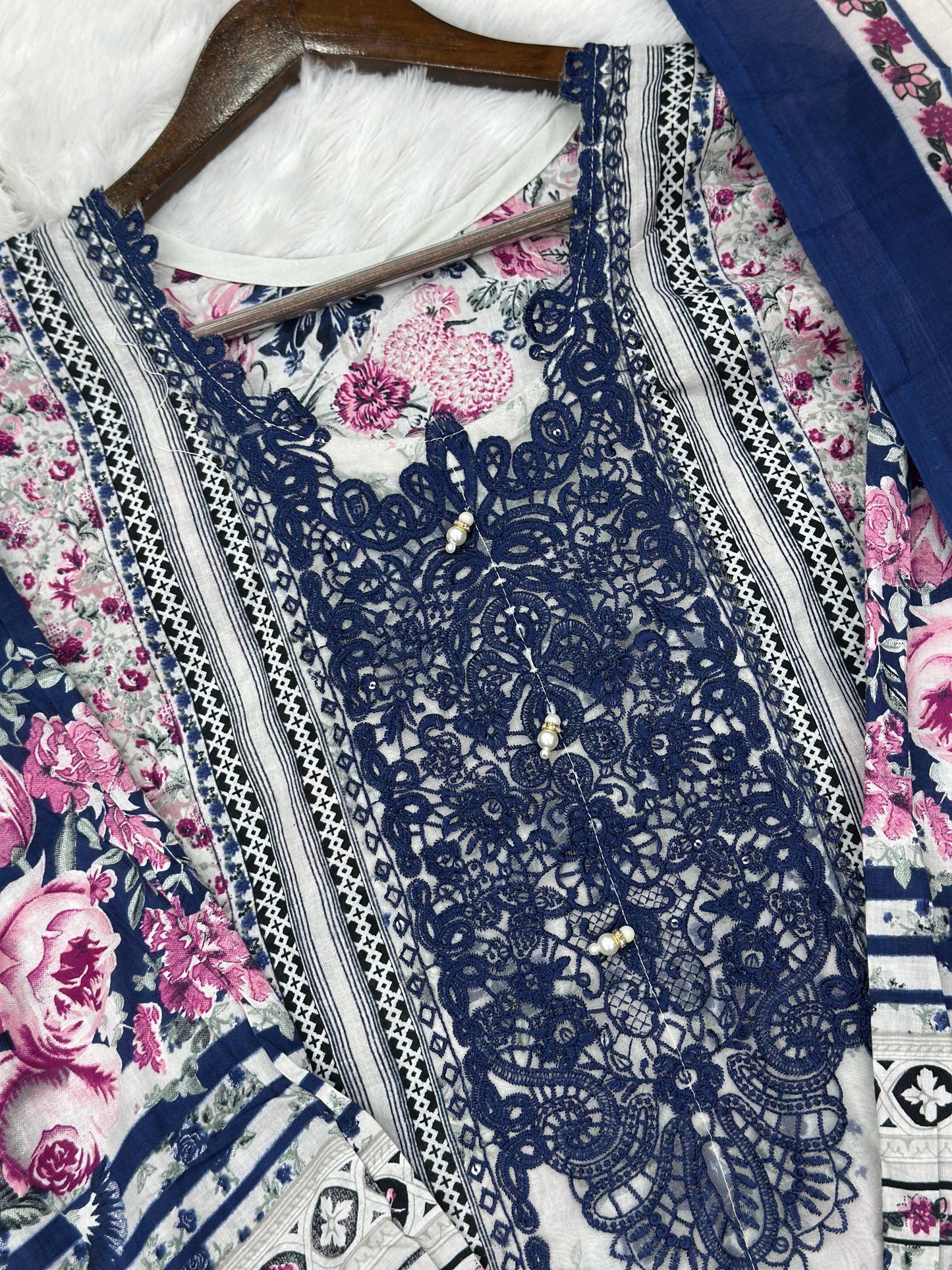 871 Readymade Elaf Printed Lawn Suit