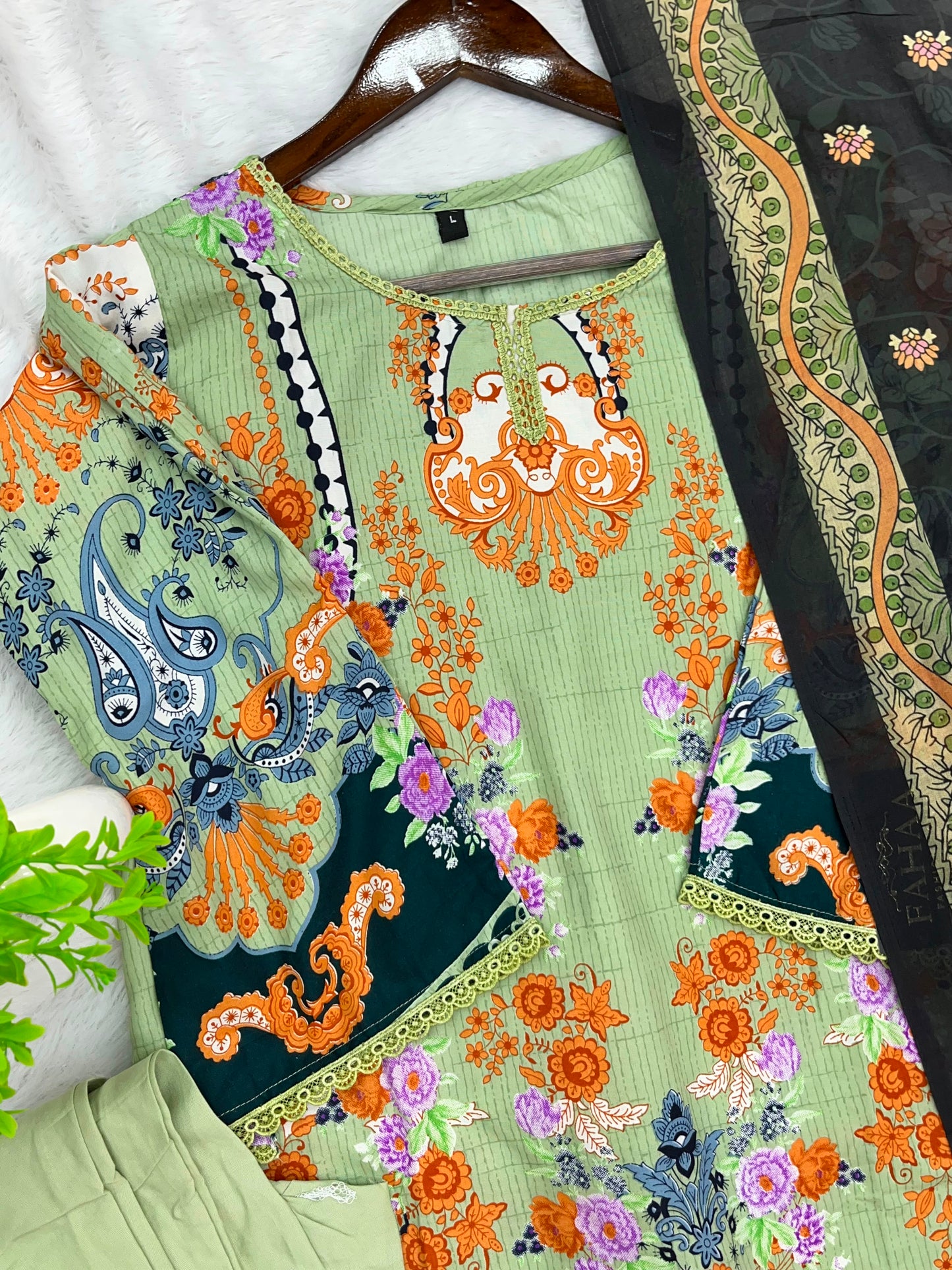 1274 Pakistani Printed Suit