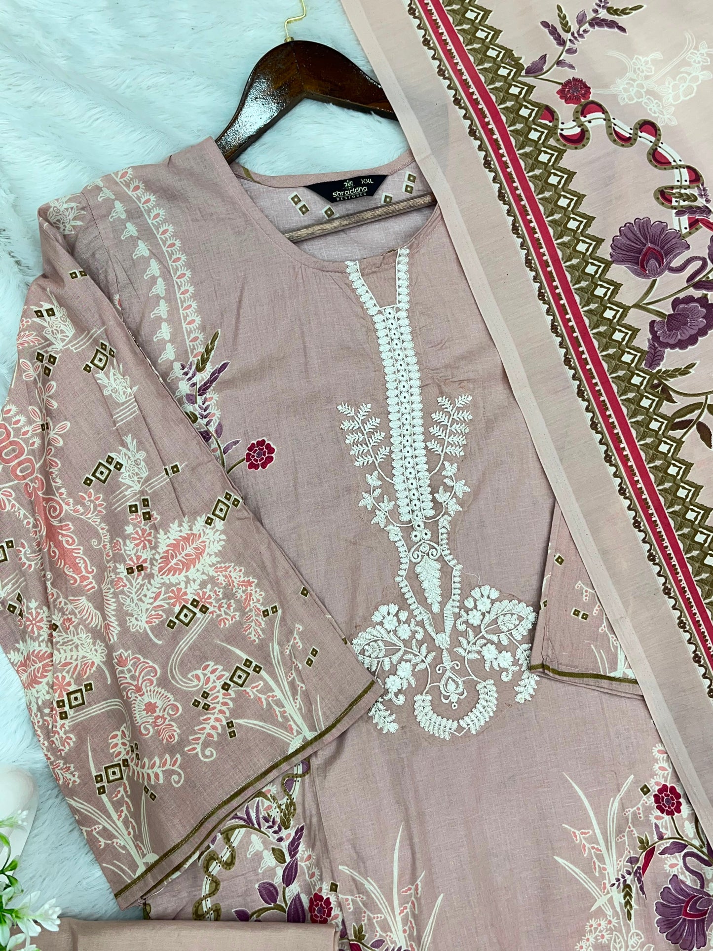 1330 Pakistani Lawn Suit