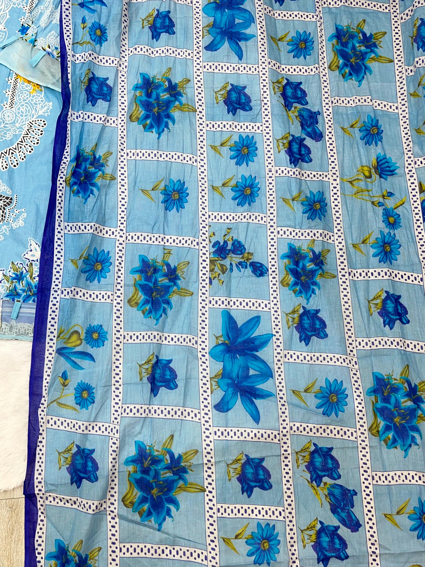 1301 Pakistani Customized Printed Suit