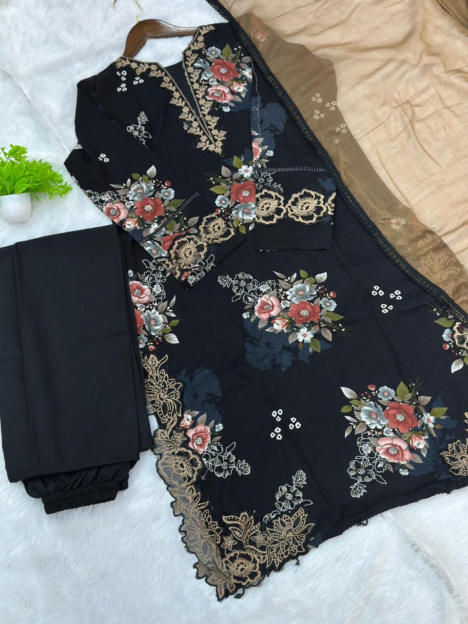 817 Readymade Pakistani Printed Coord-Set