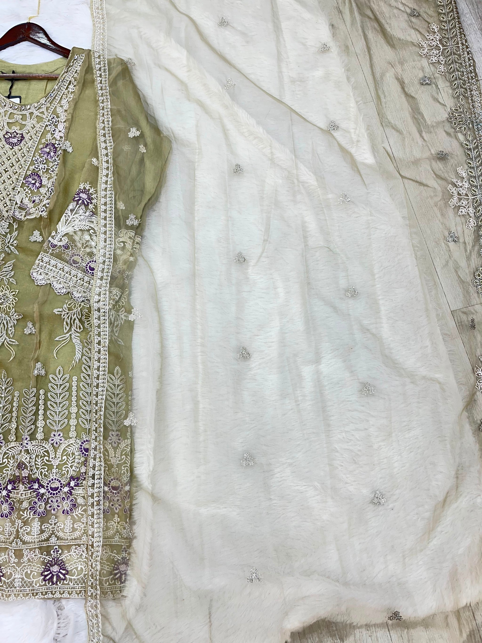 1147 Mushk Premium Pakistani Partywear - Lime Green