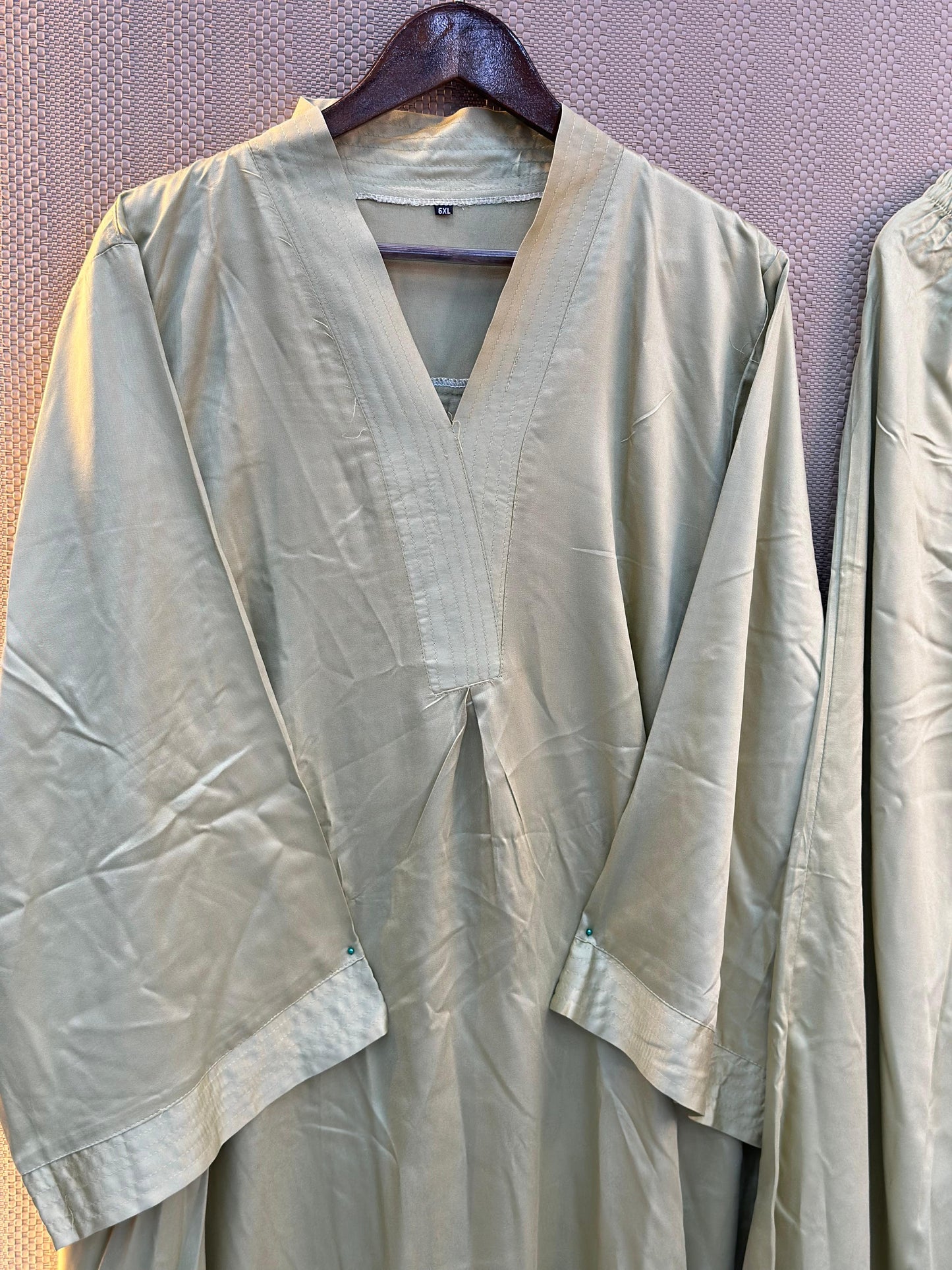 962 Modest Long Coord-Set - line Green