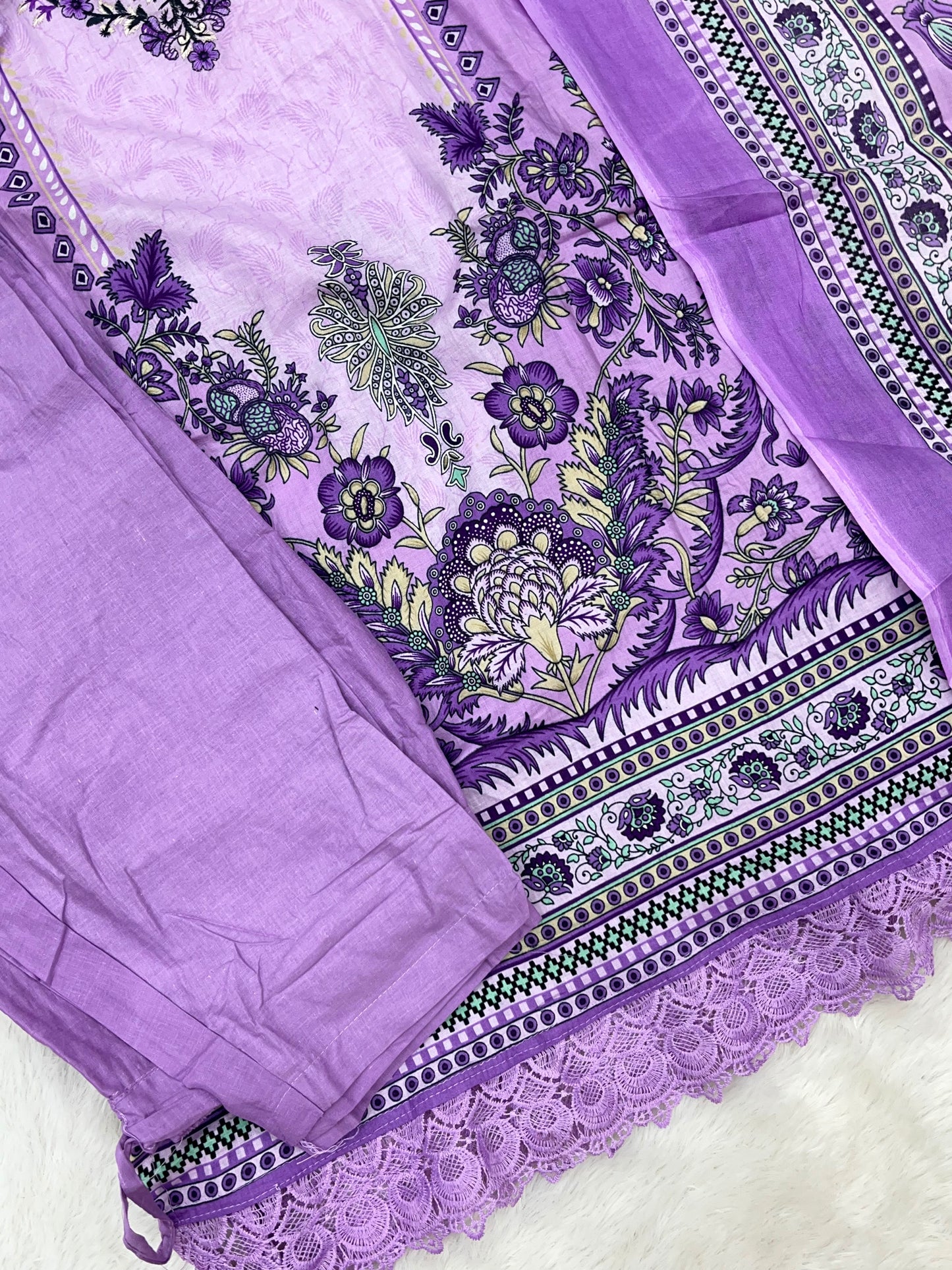 1217 Pakistani Embroidered Suit