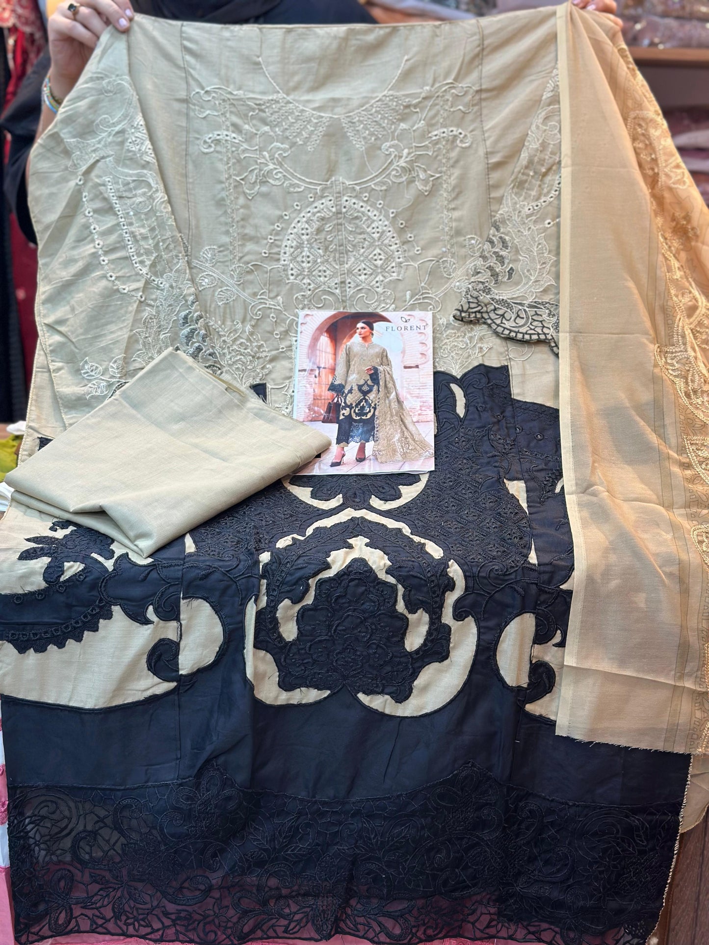 525 Maria-B Unstitched suit