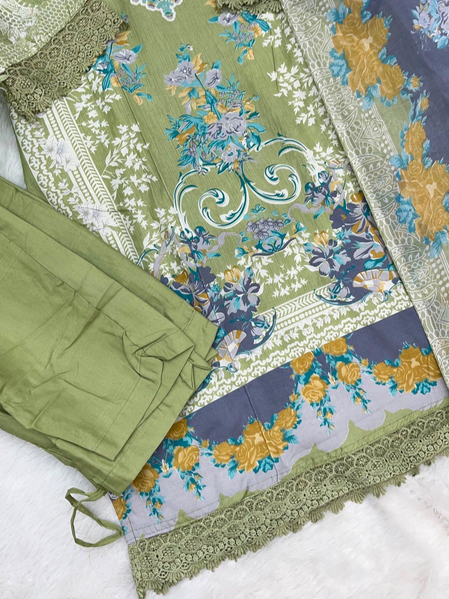 1277 Pakistani Printed Suit