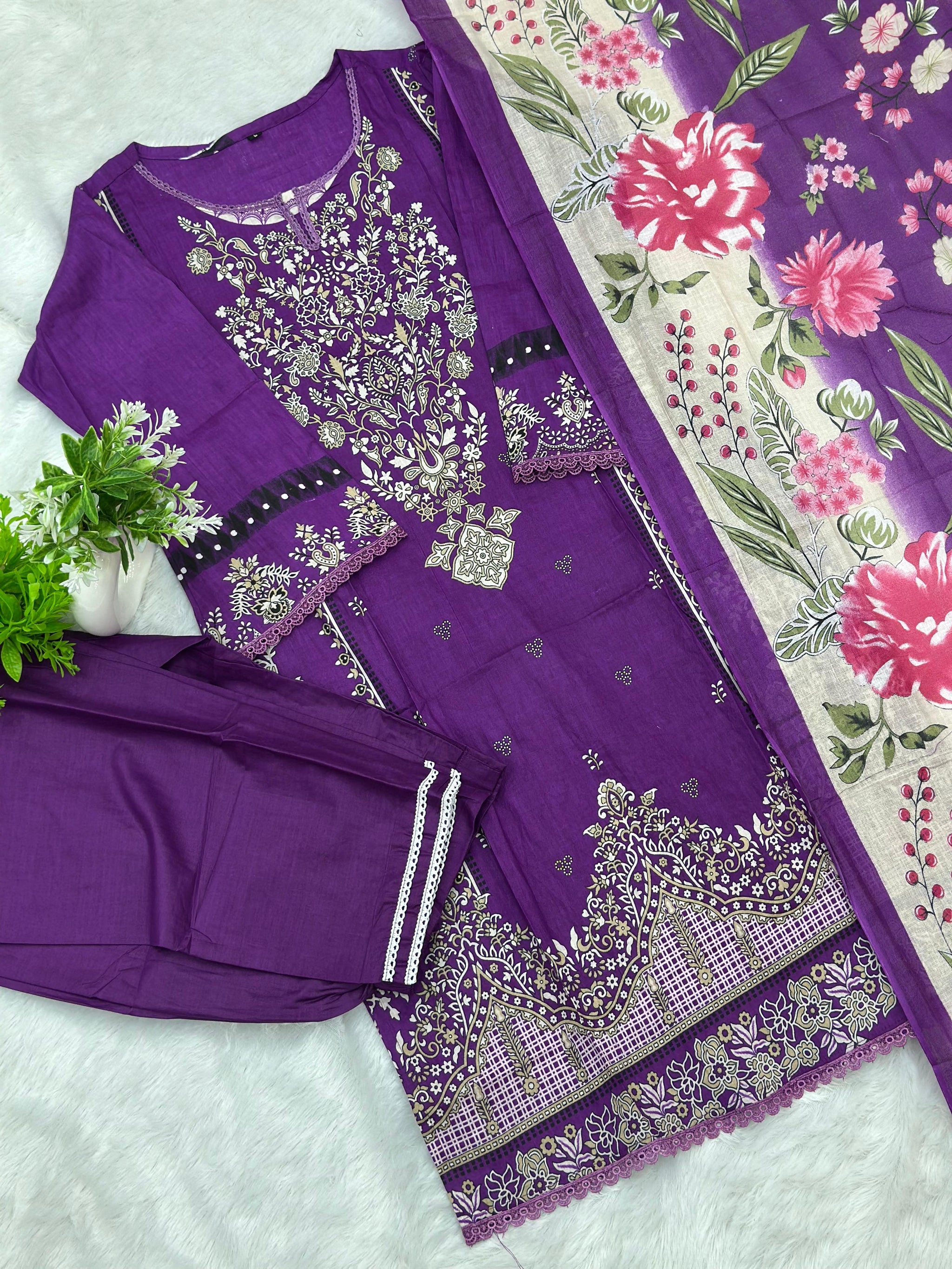 1067 Pakistani Printed Suit