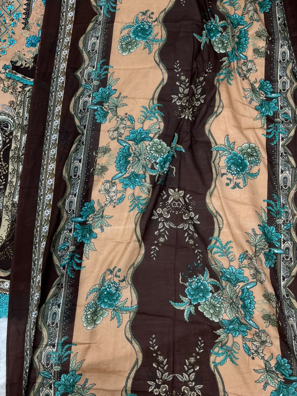 1254 Pakistani Embroidered Suit