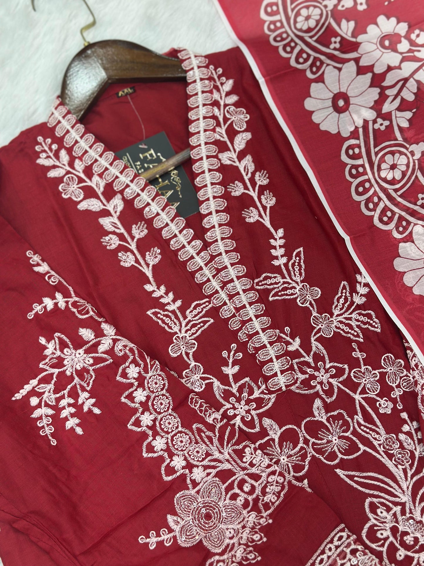 820 Pakistani Lawn Cotton Suit