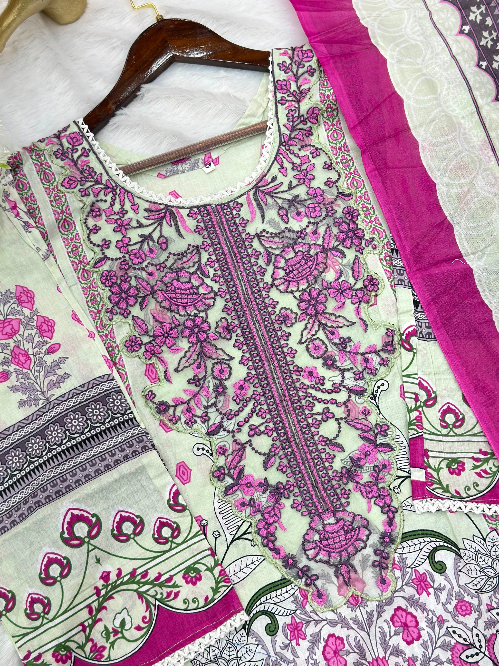 720 Pakistani Heavy Lawn Suit