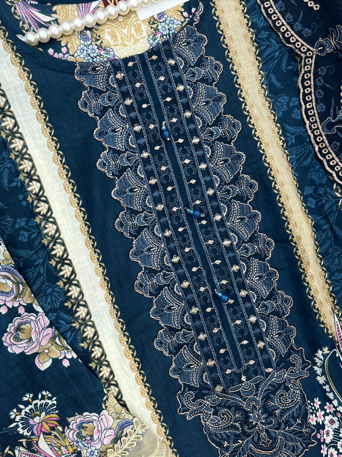 1498 Pakistani Heavy Lawn Suit - 8