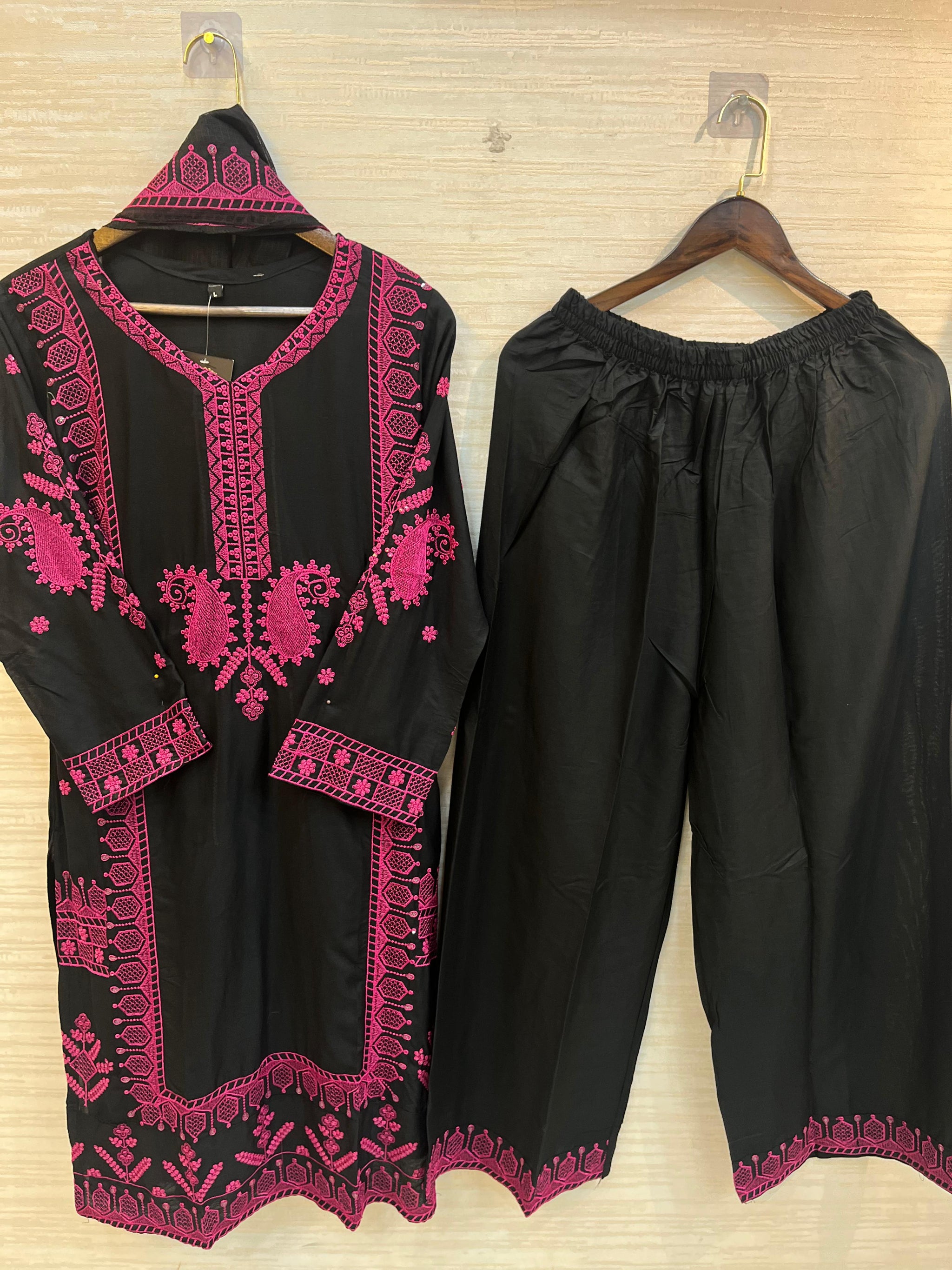 461 Embroidered Rayon Cordset - Black & Pink