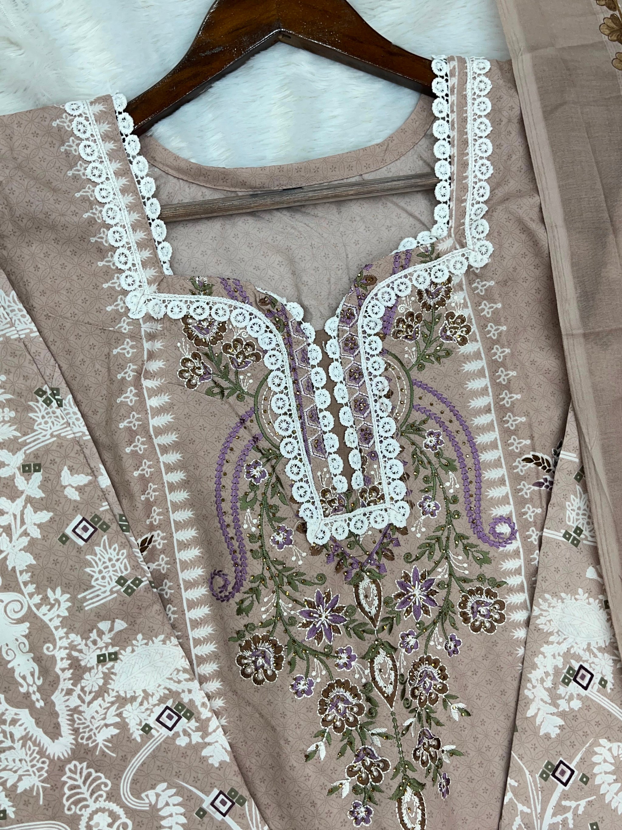 1294 Pakistani Embroidered Suit - Vandana Sobia Nazer