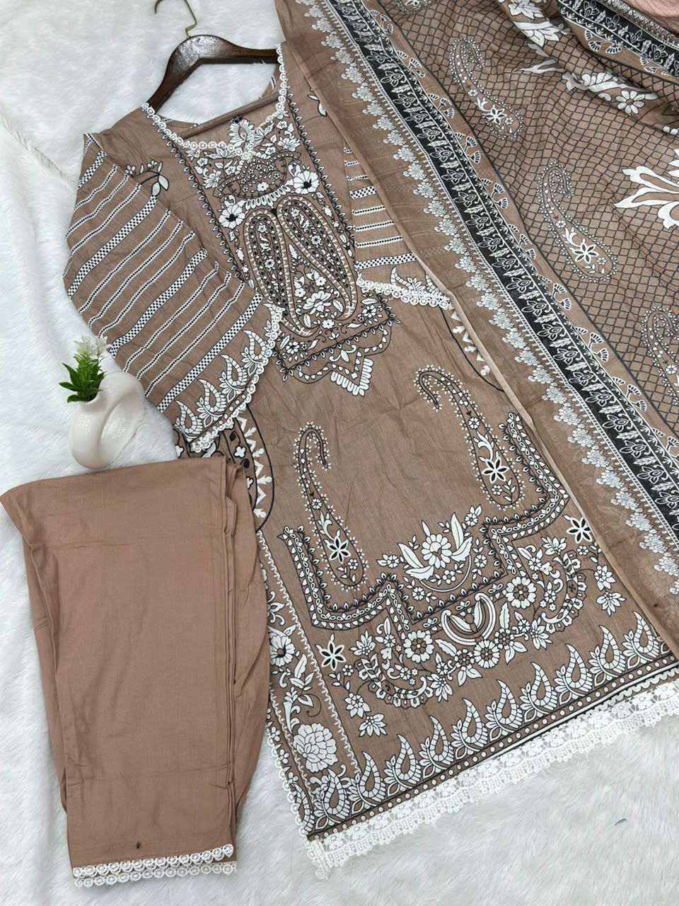 934 Pakistani Embroidered Suit