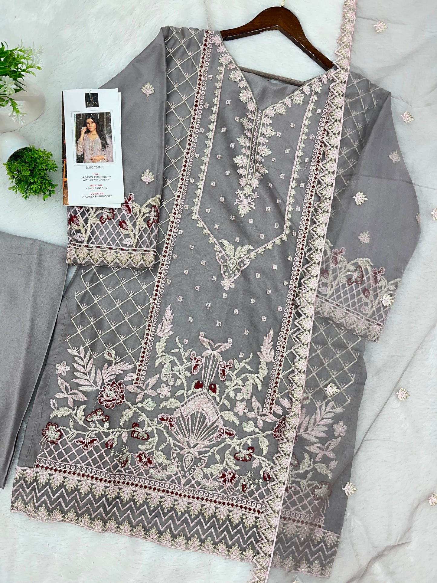 1143 Premium Pakistani Partywear - Grey