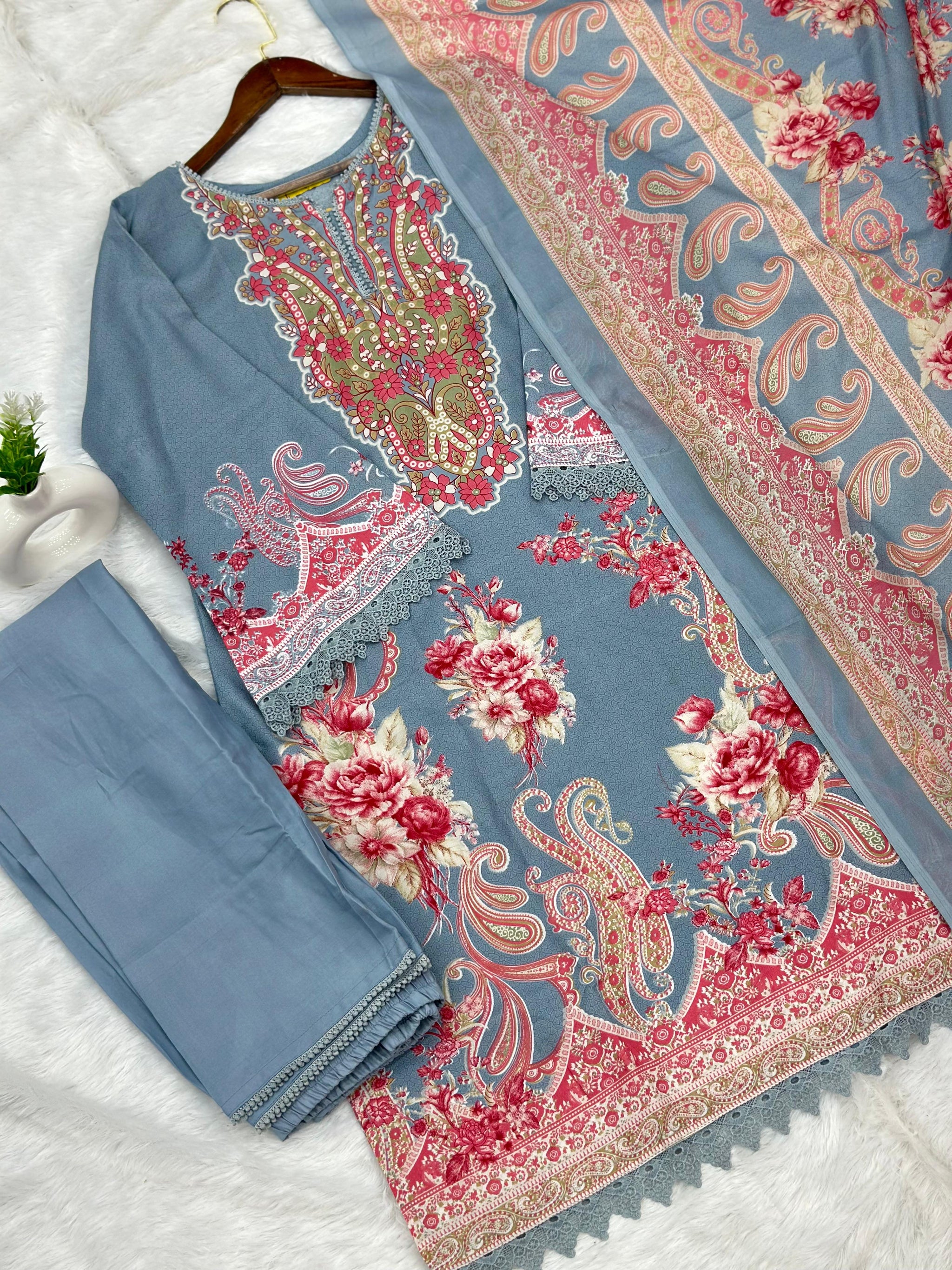 956 Pakistani Printed Suit