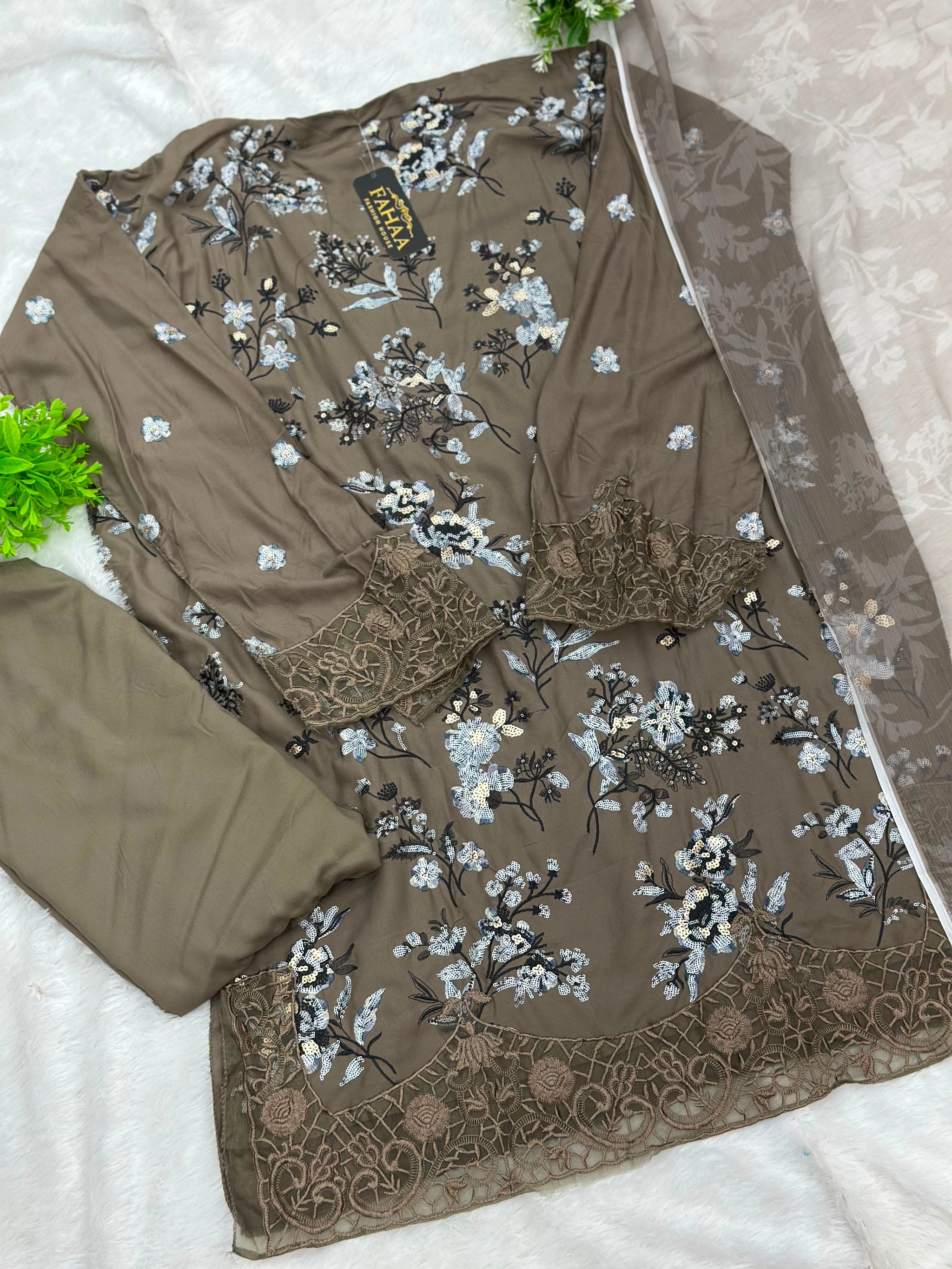 977 Unstitched Maria-B Lawn Suit