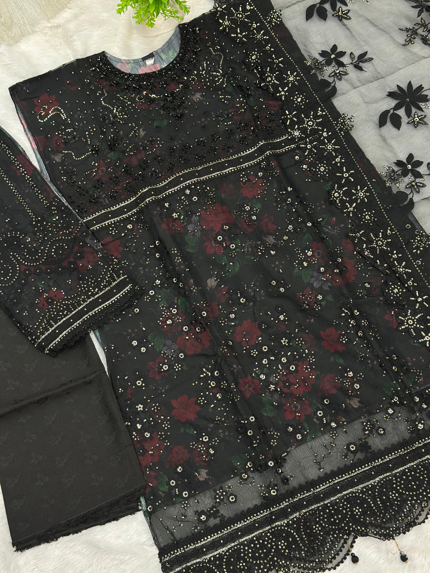 878 Semi-Stitch OG Glamoura by
Noor's
Luxury Chiffon Collection