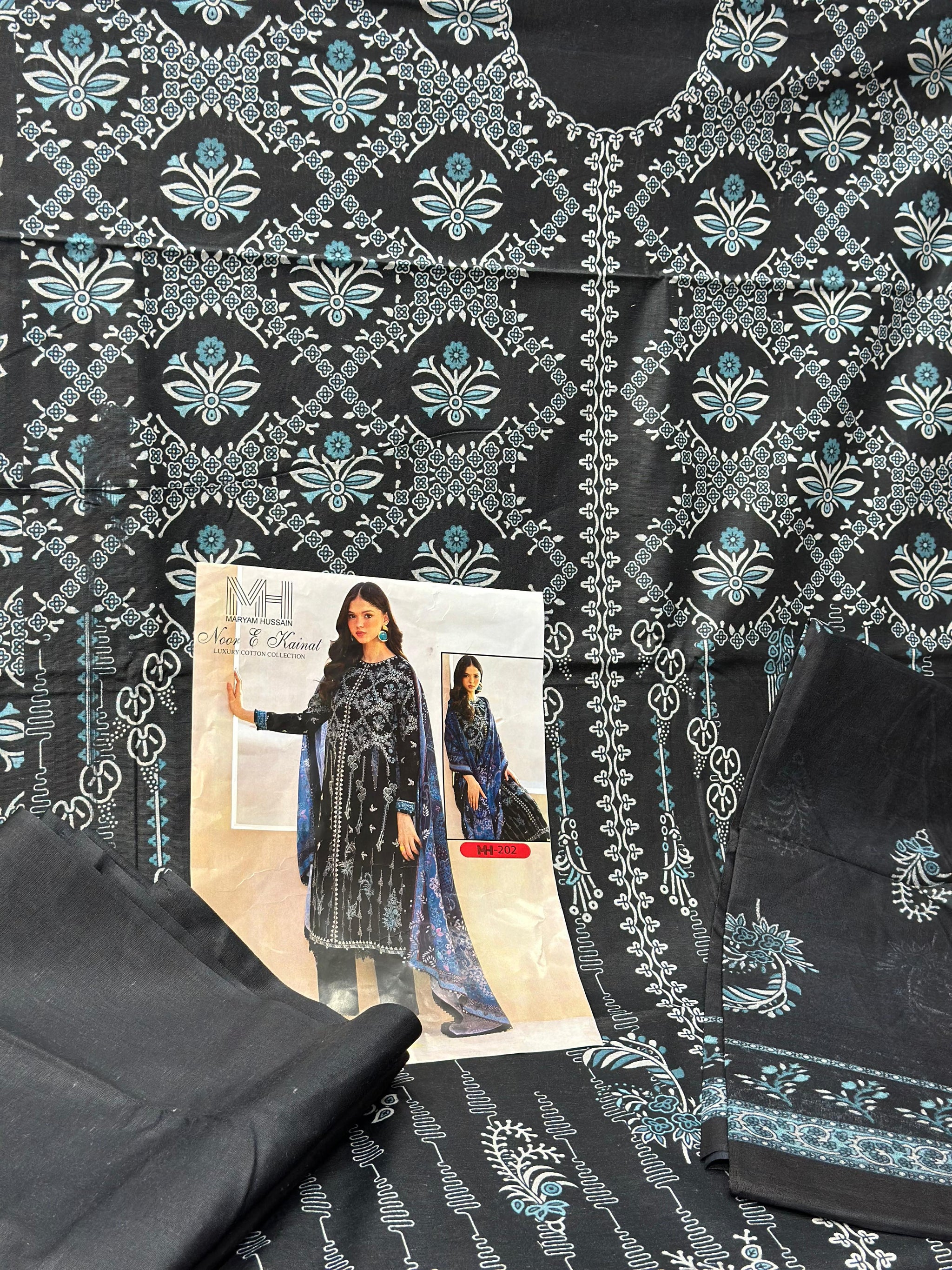 474 Pakistani Unstitched Suit
