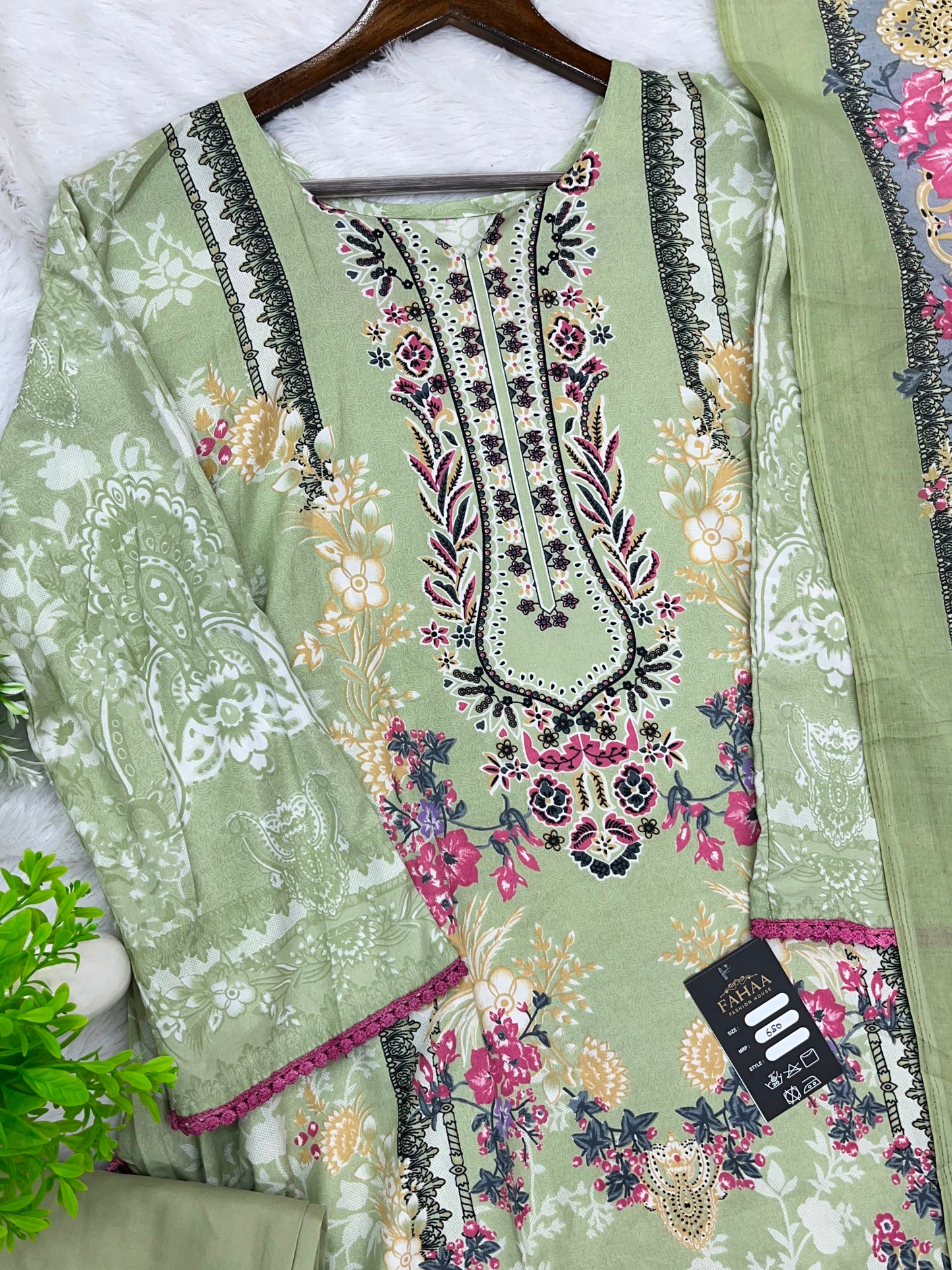1273 Pakistani Printed Suit
