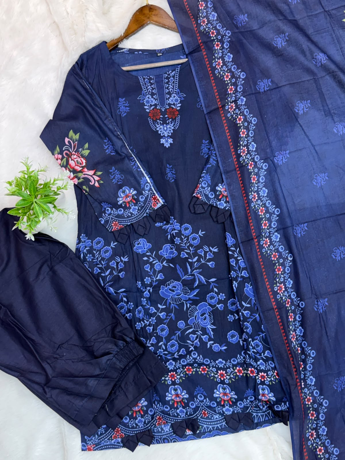 1450 Pakistani Embroidered Suit - Plum Violet