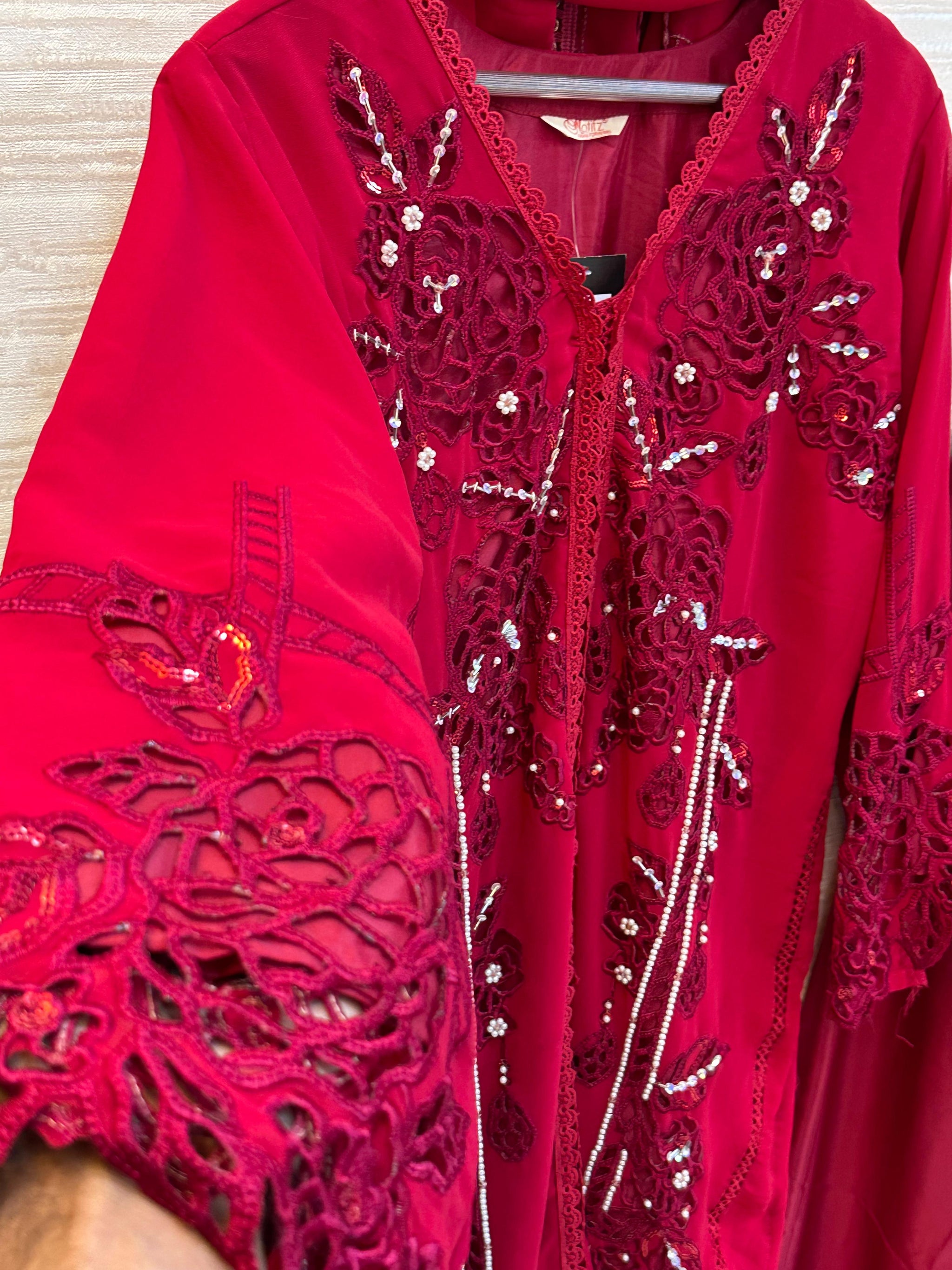 379 Royal Rose Cutwork Part Wear