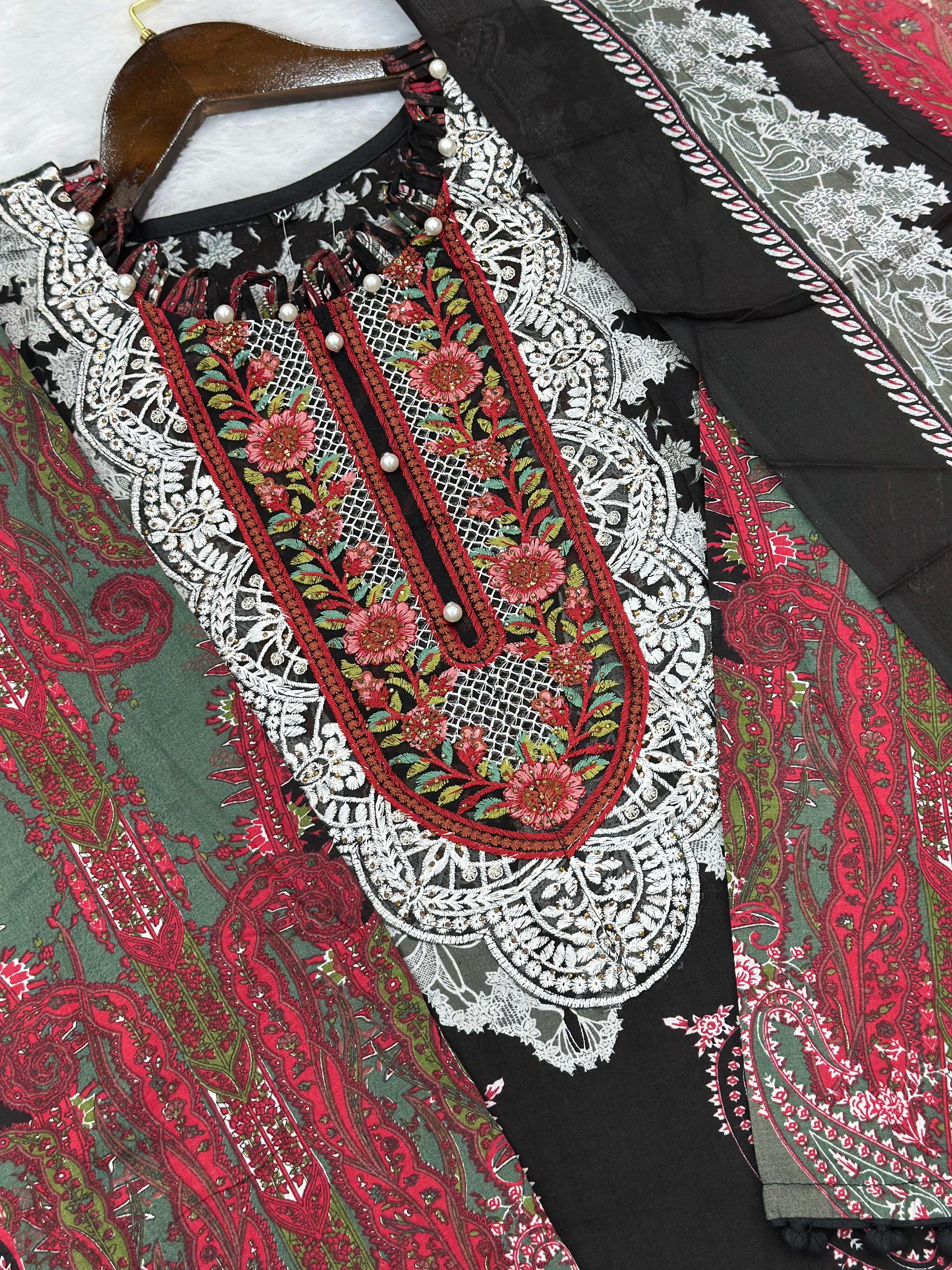 740 Readymade Jade Pakistani Floral Printed Lawn Suit - Black