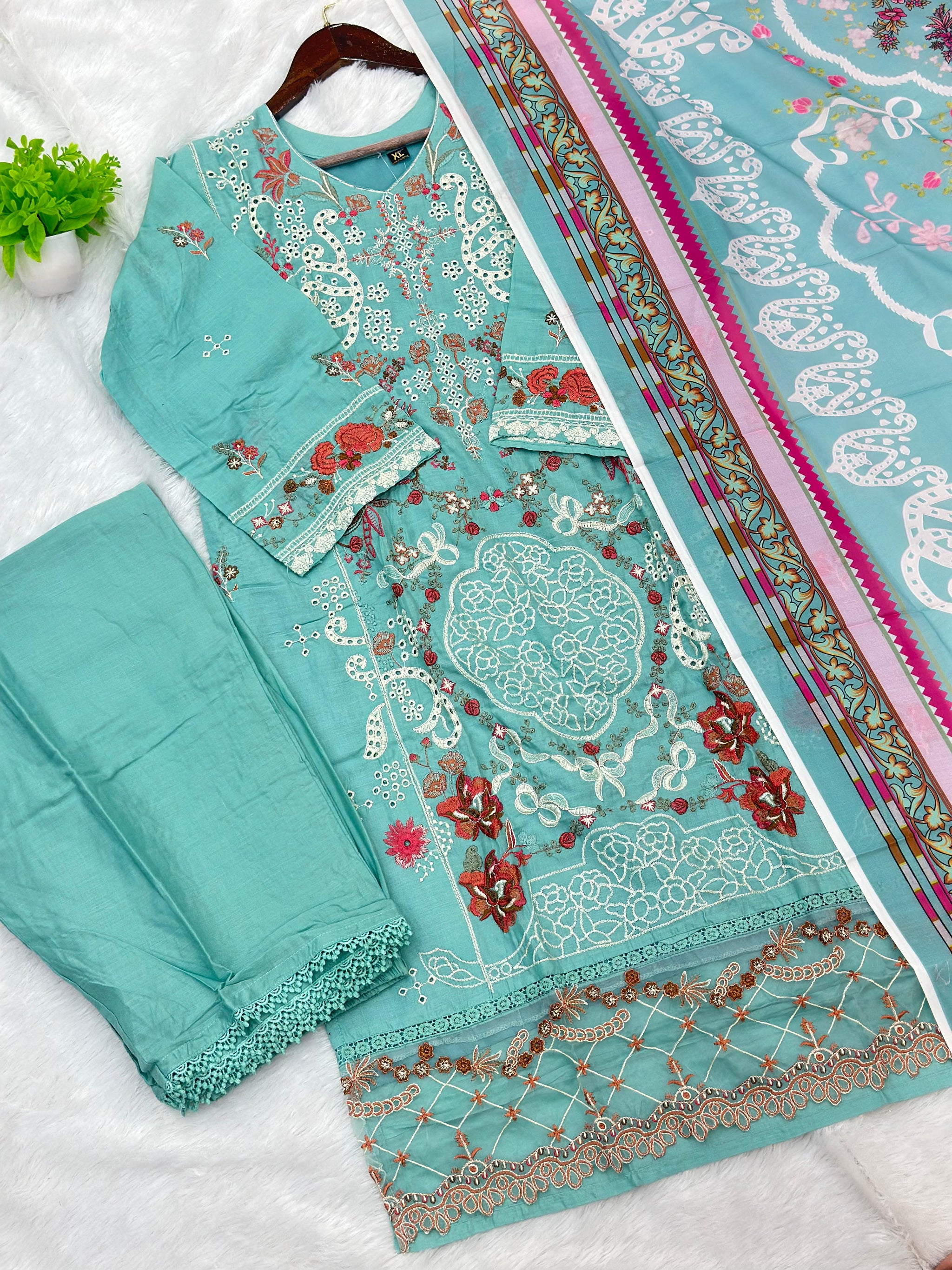 830 Pakistani Lawn Cotton Suit