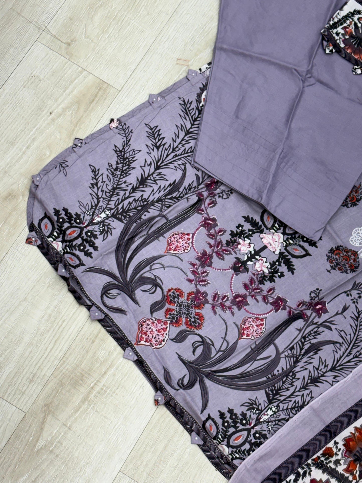 451 Belliza Pakistani Suit
