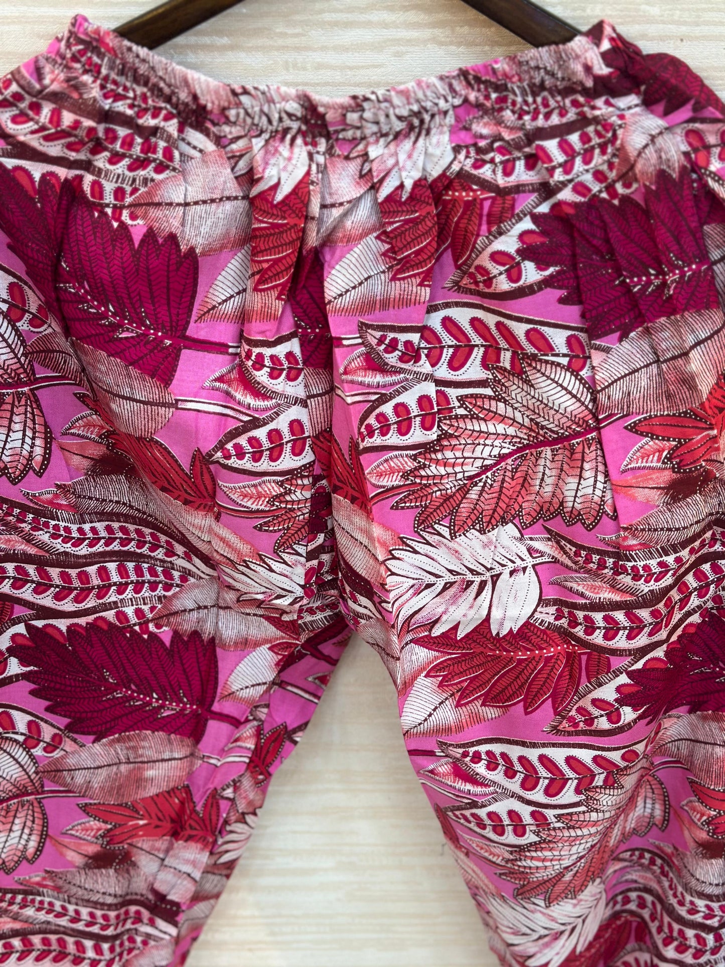 327 - V neck Cordset