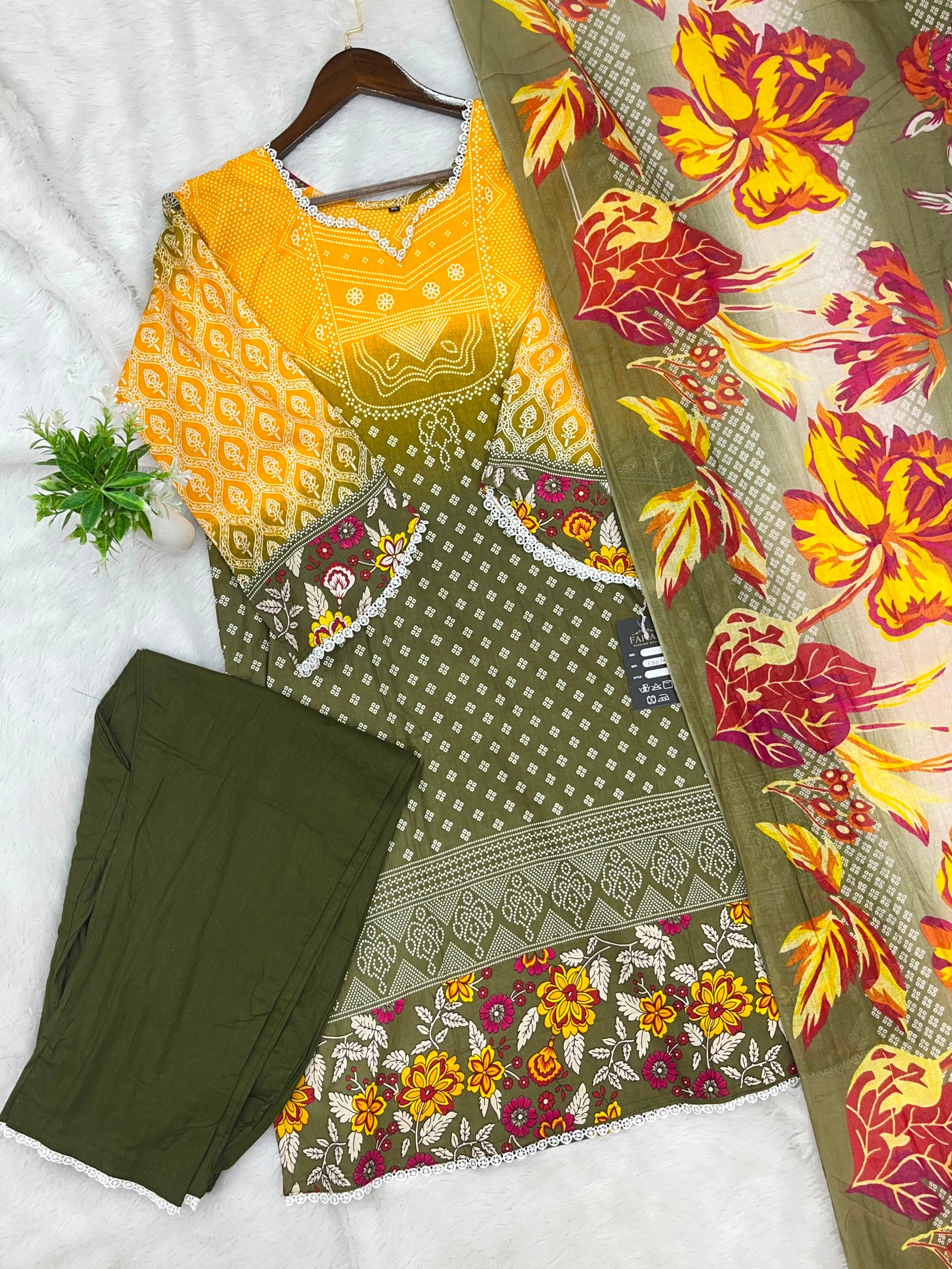 1321 Pakistani Printed Suit