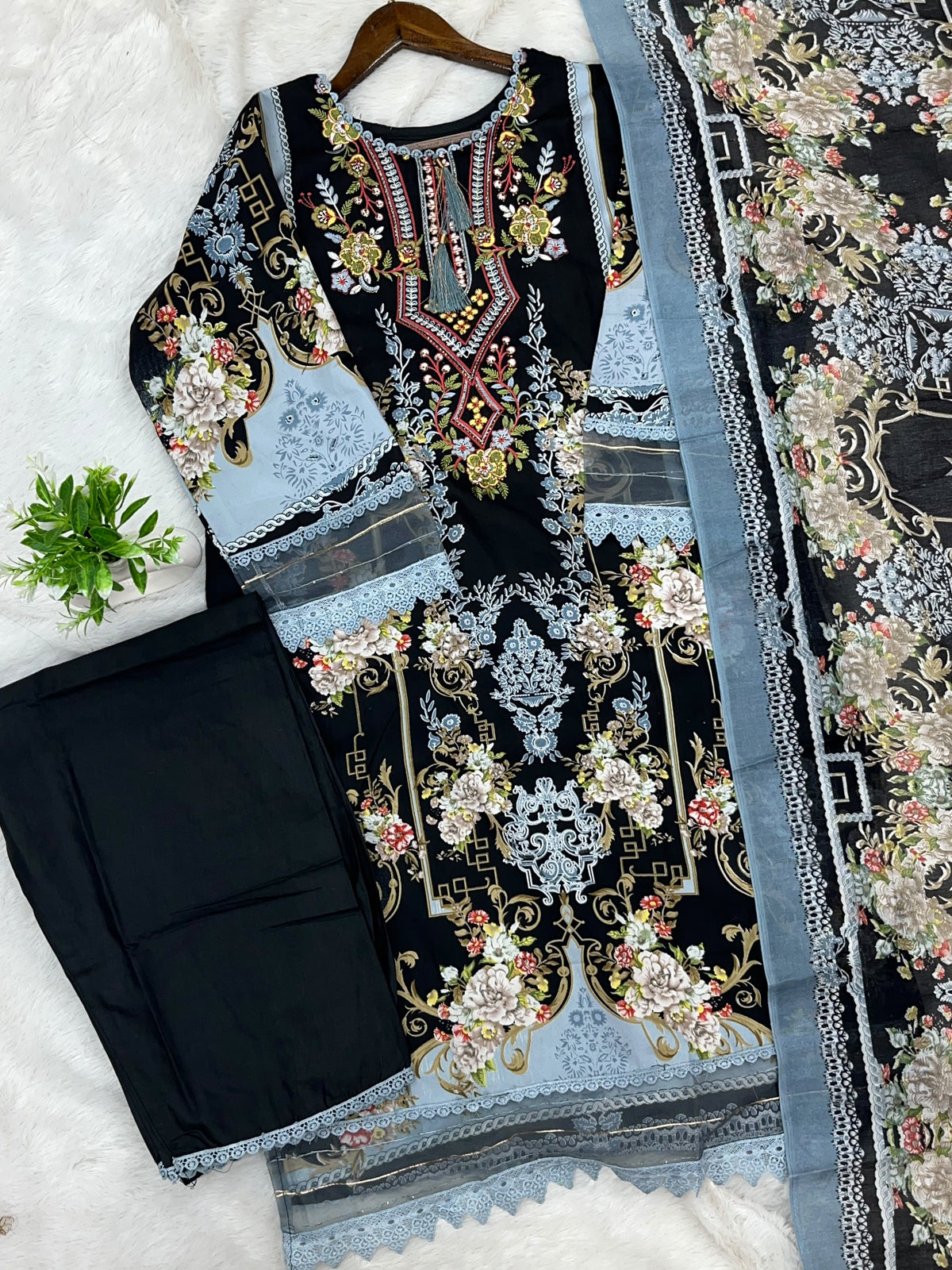 1449 Pakistani Embroidered Suit - Black