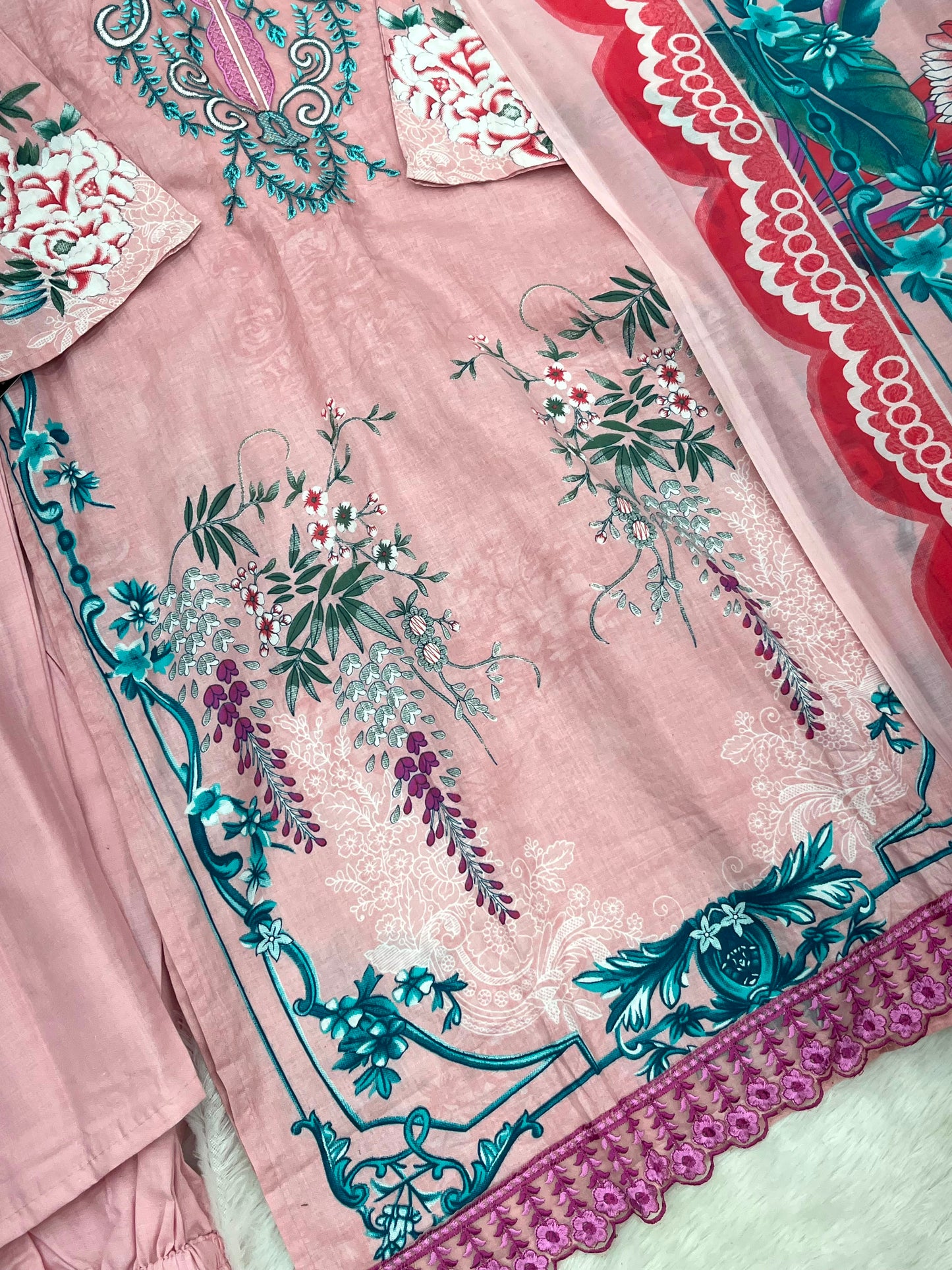 1332 Pakistani Lawn Suit