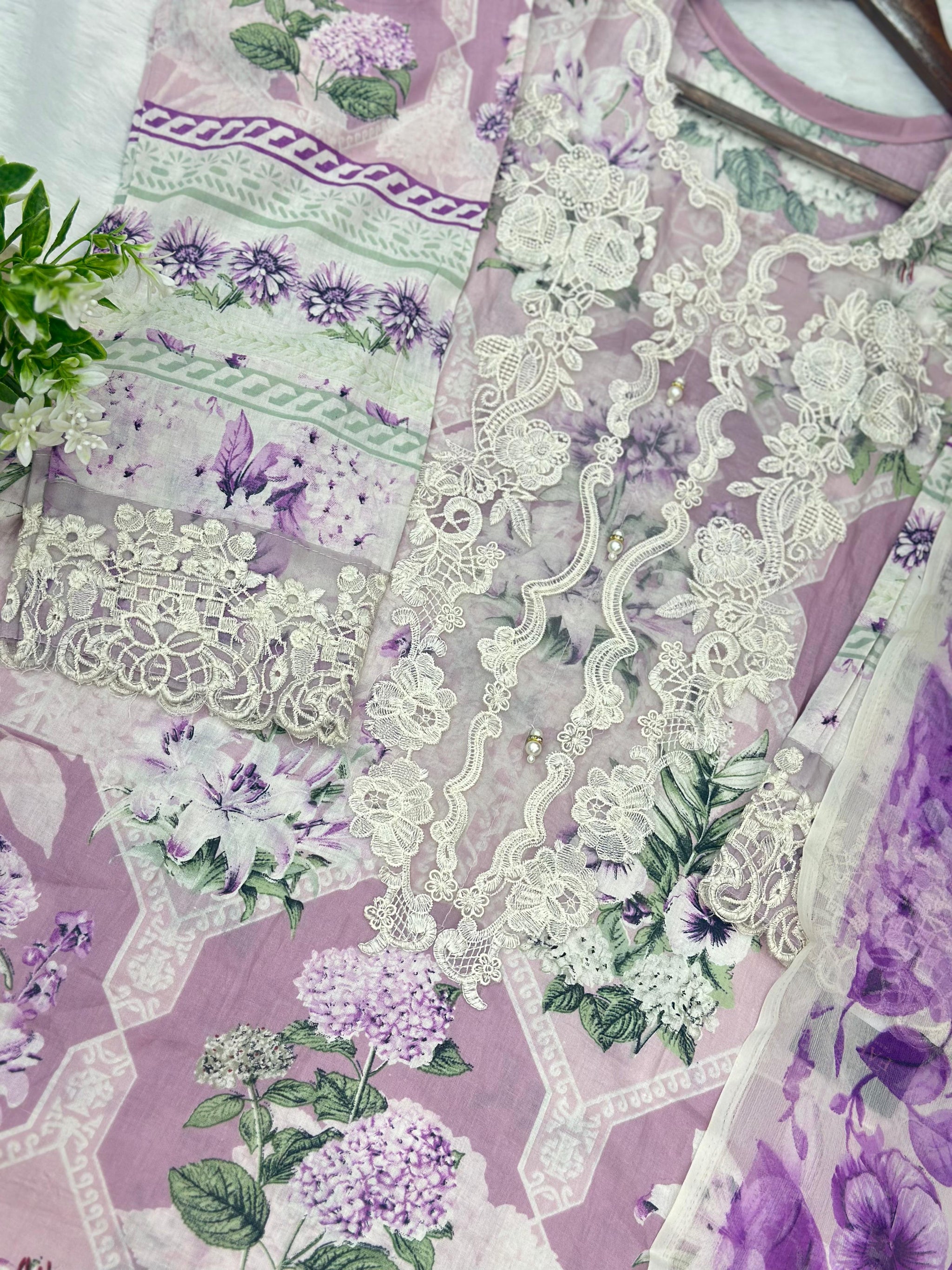 748 Readymade Elaf Pakistani Floral Printed Lawn Suit - Chiffon