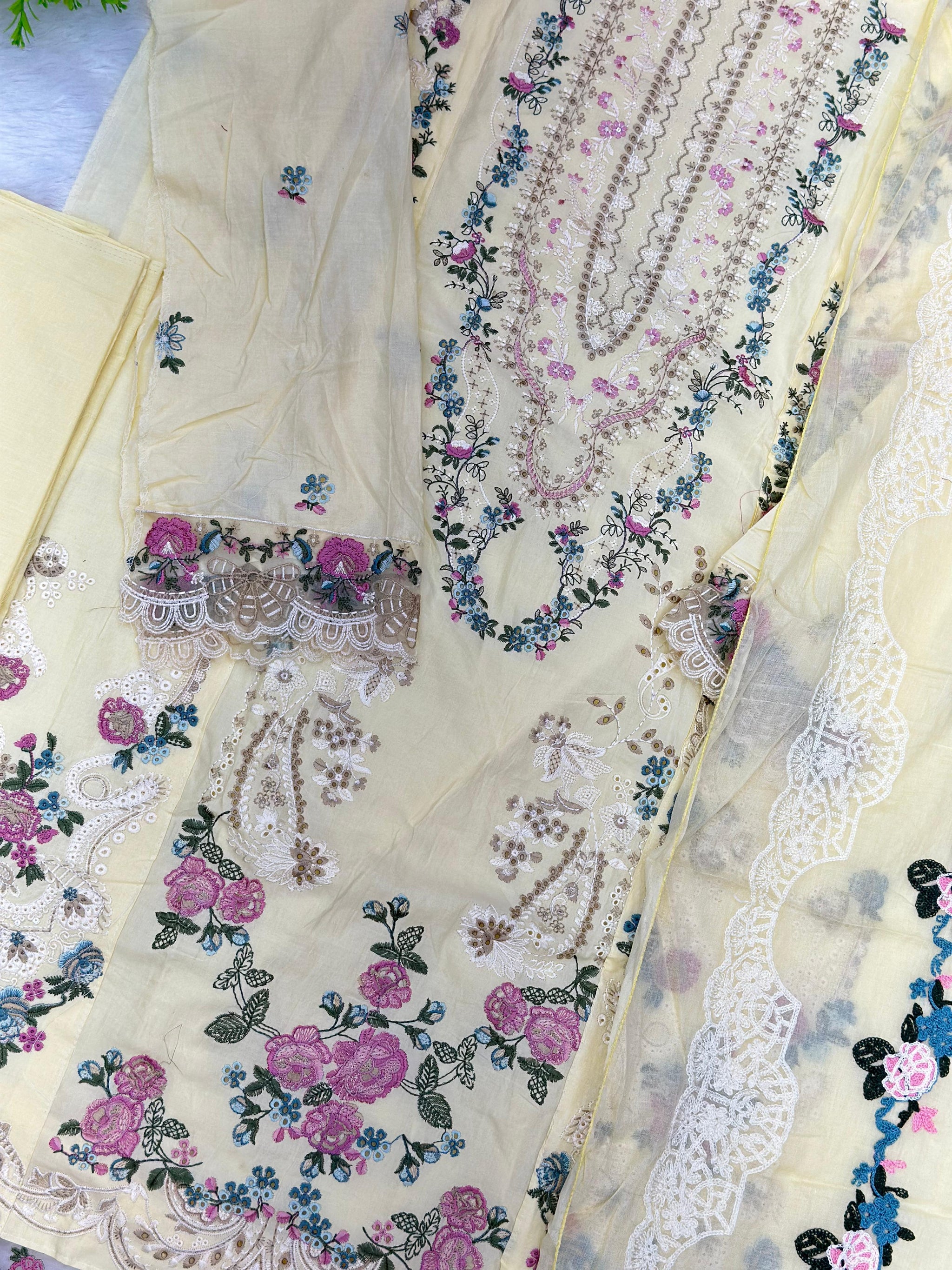 834 Elaf Pakistani Unstitched chikan Lawn Suit