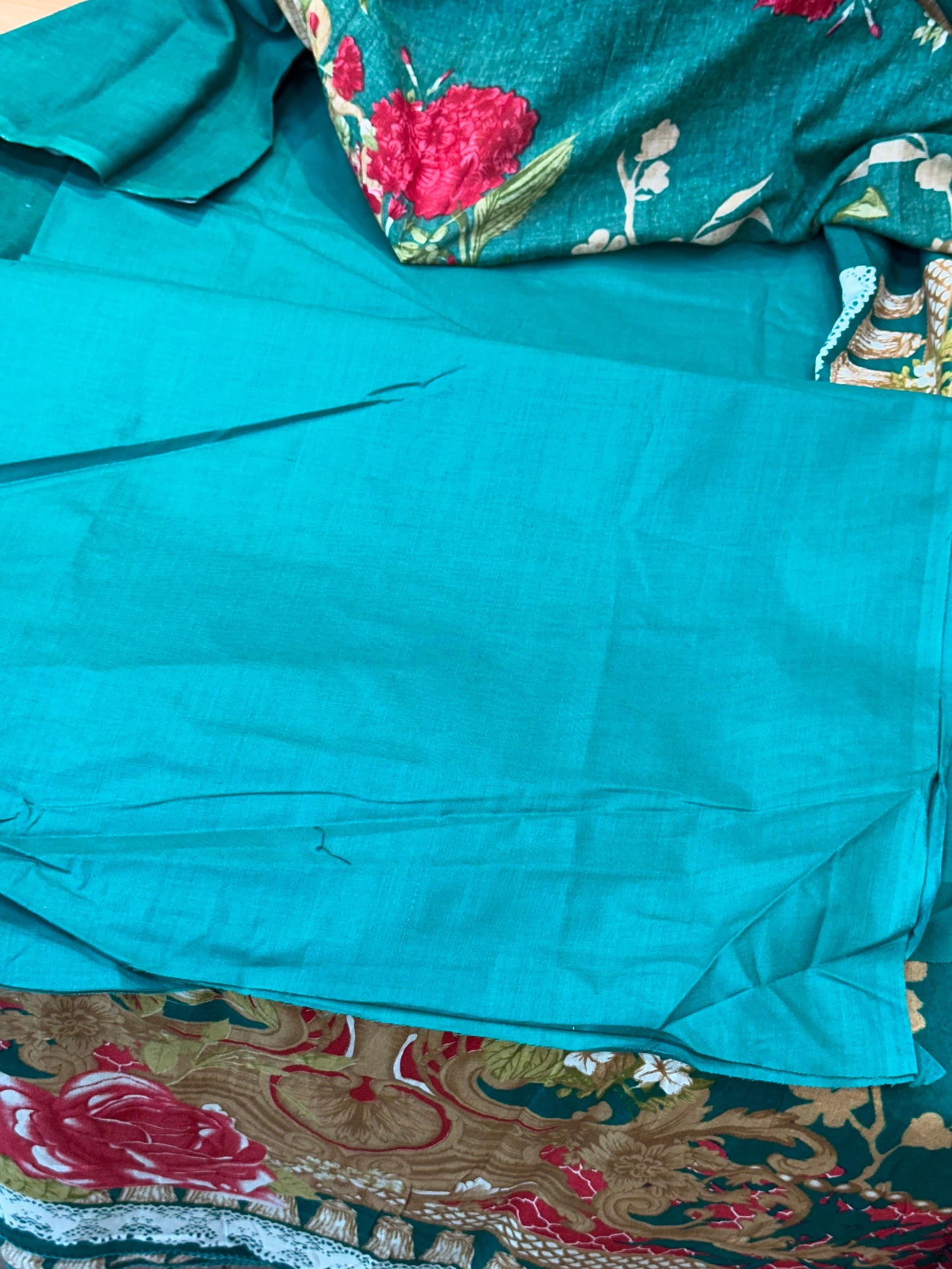 541 Pakistani Unstitched suit