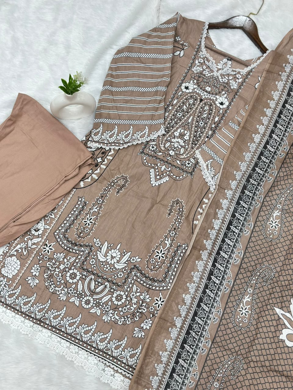 934 Pakistani Embroidered Suit