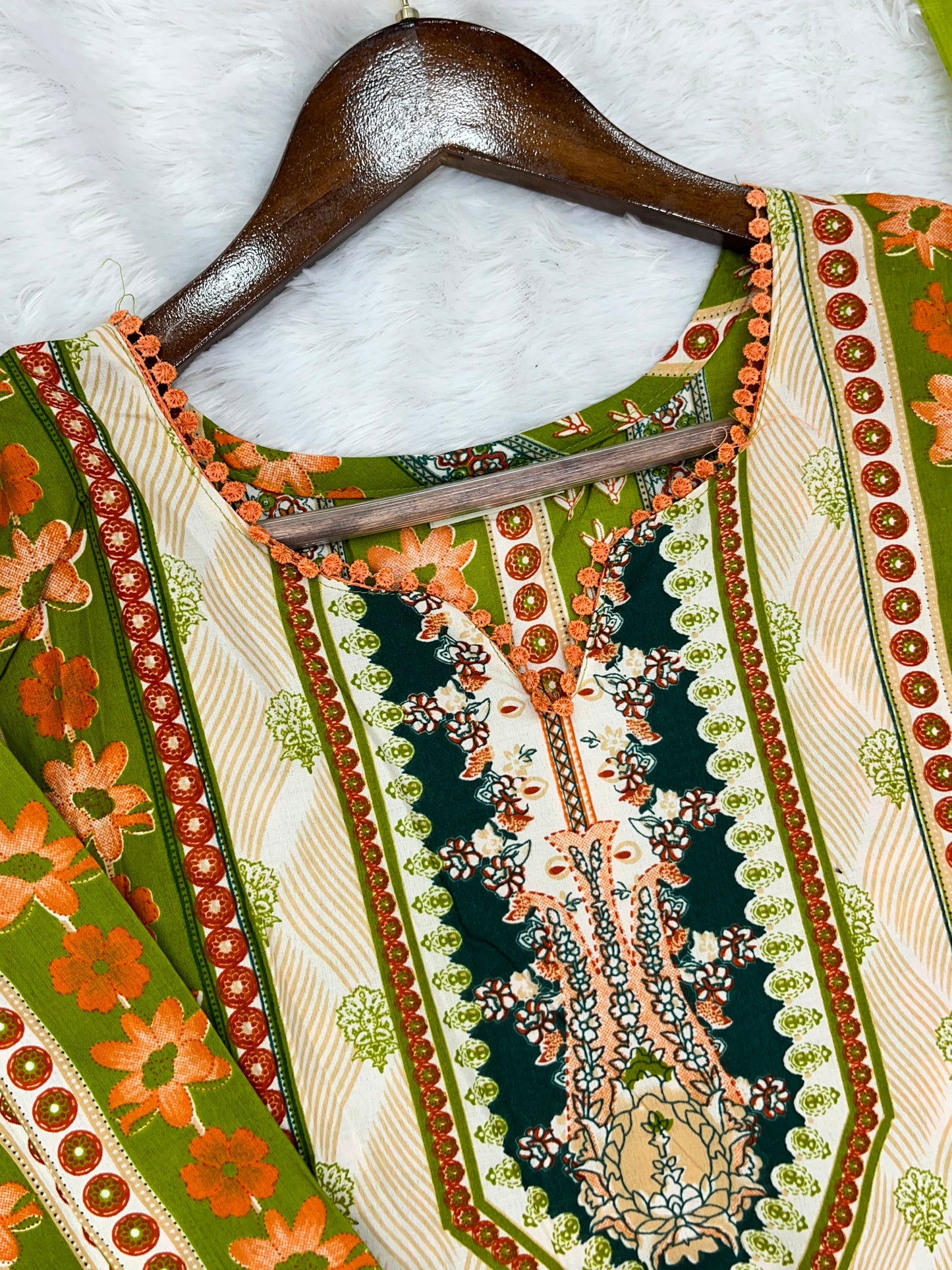1259 Pakistani Printed Suit