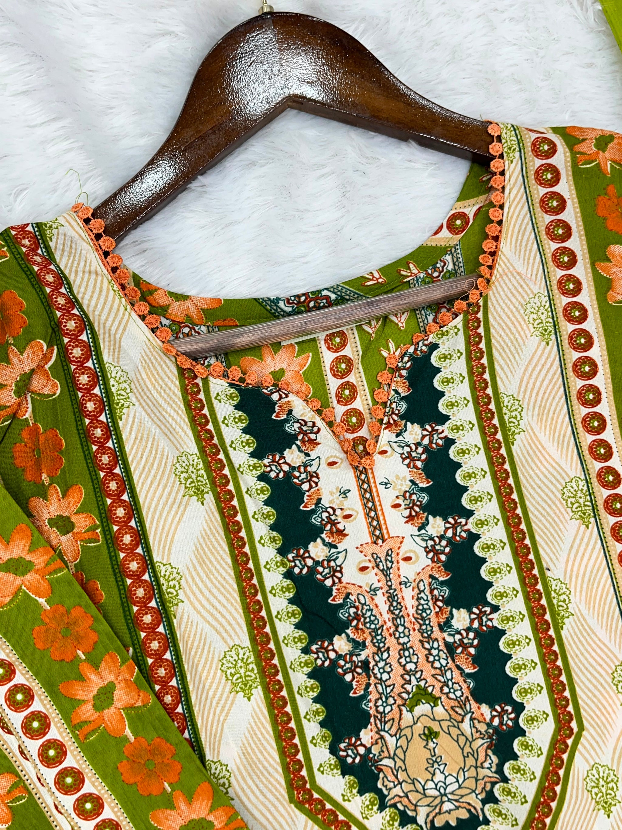 1259 Pakistani Printed Suit