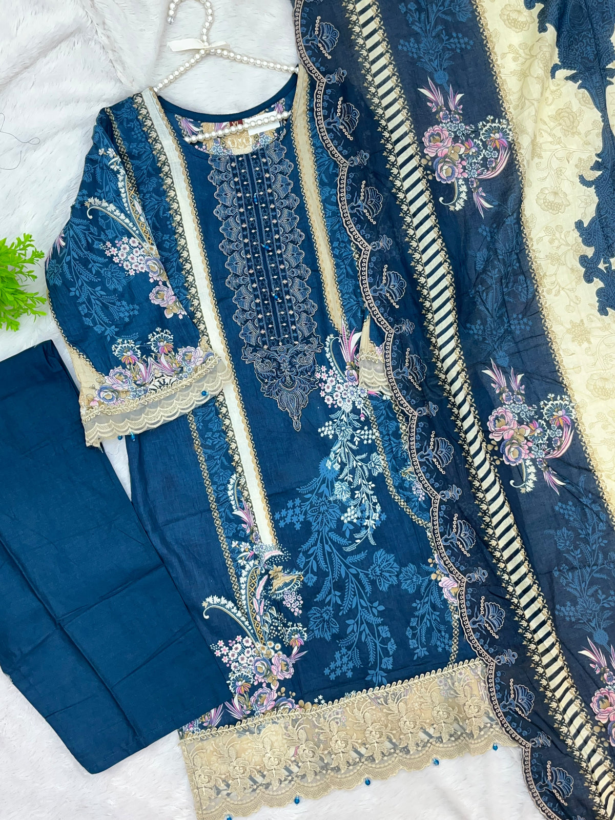 1498 Pakistani Heavy Lawn Suit - 8