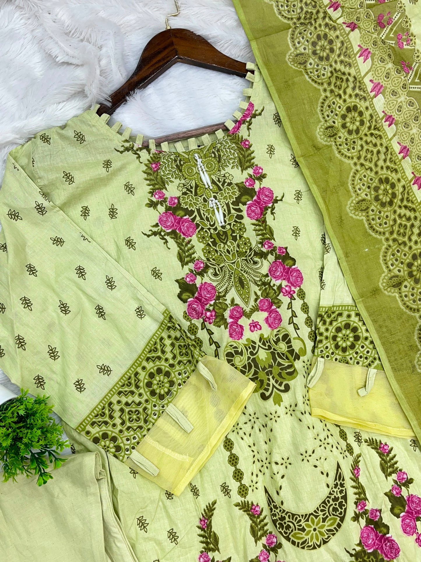 1296 Pakistani Customized Printed Suit